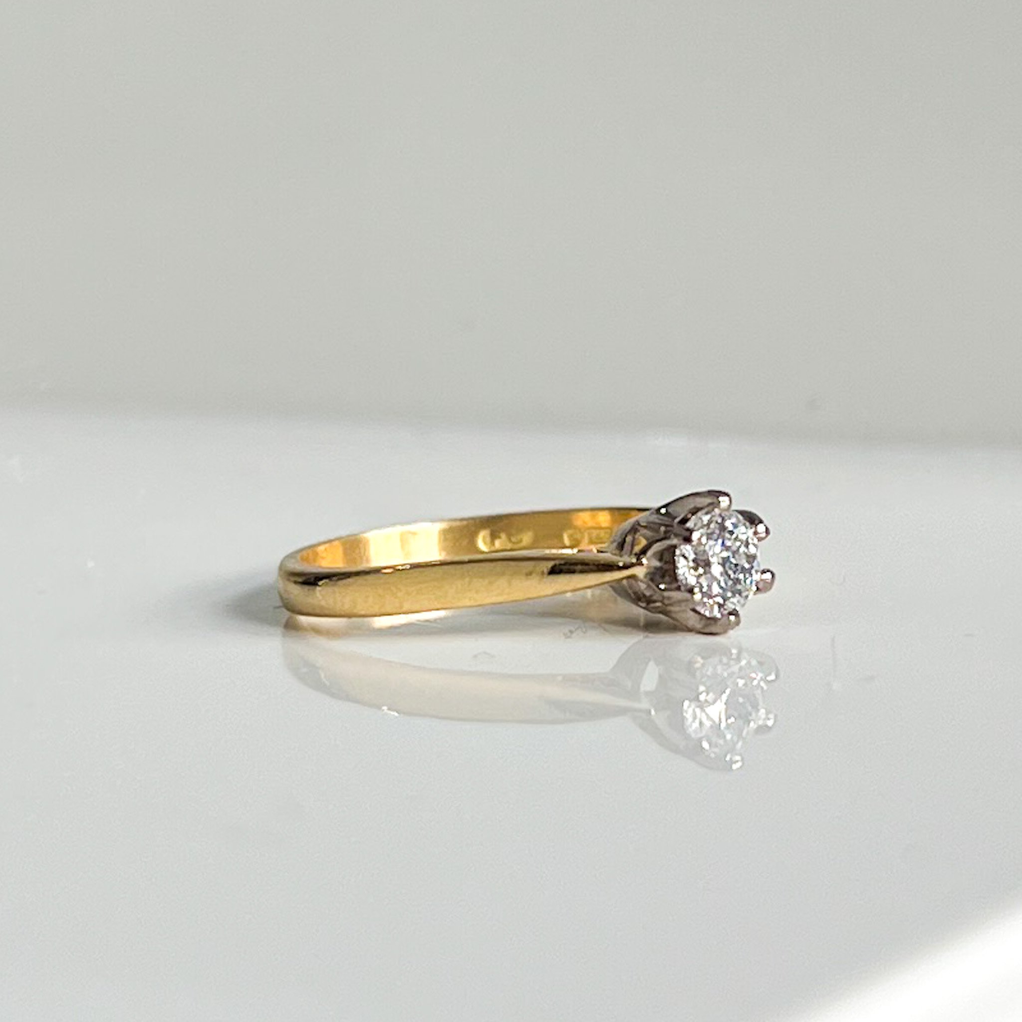 Laura's diamond engagement ring