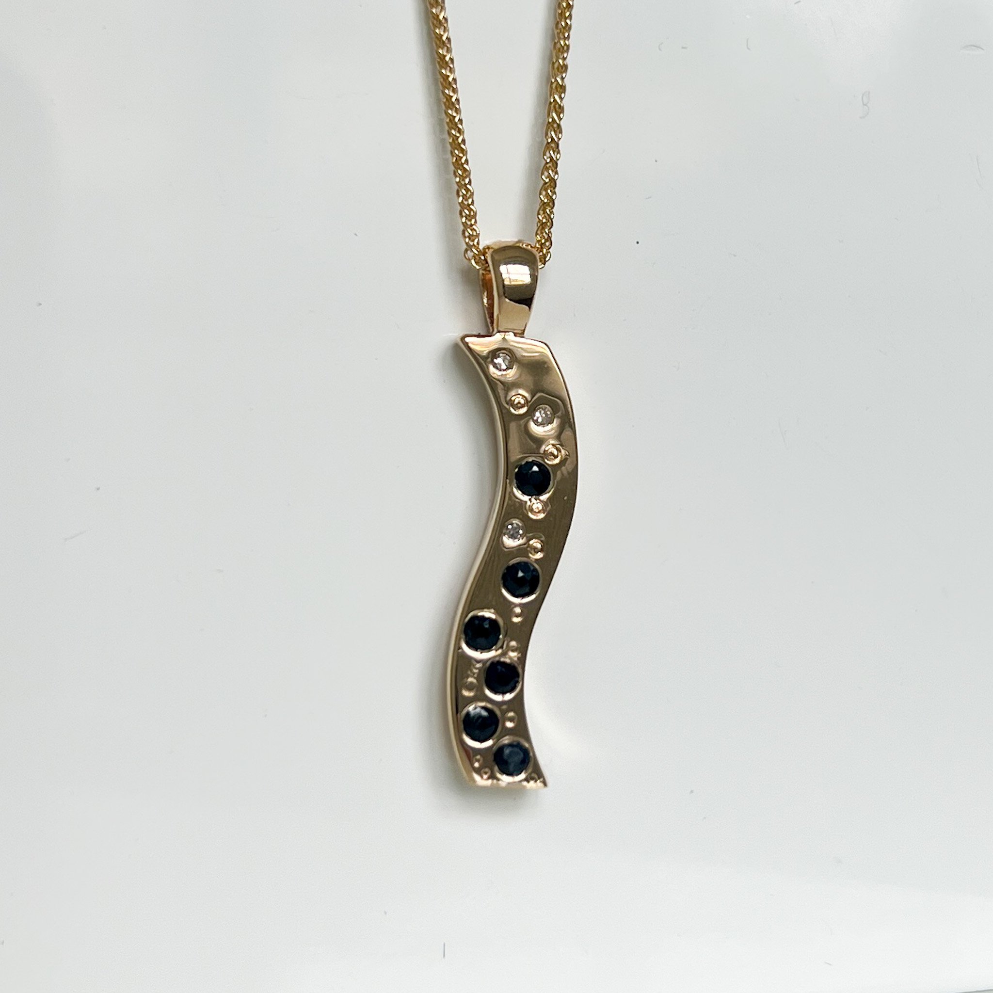 Clare's wave pendant 