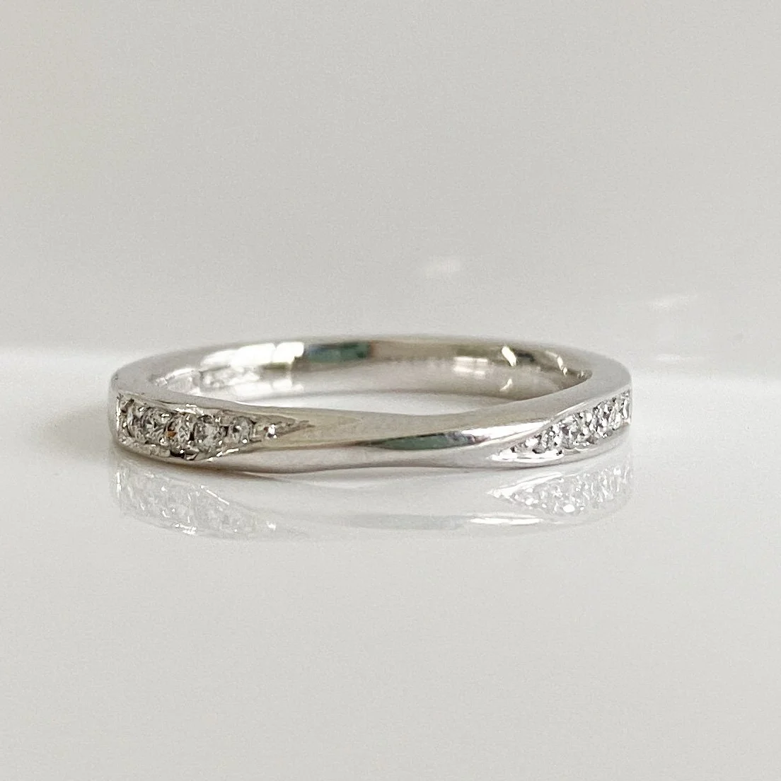 Grain set bowtie eternity ring