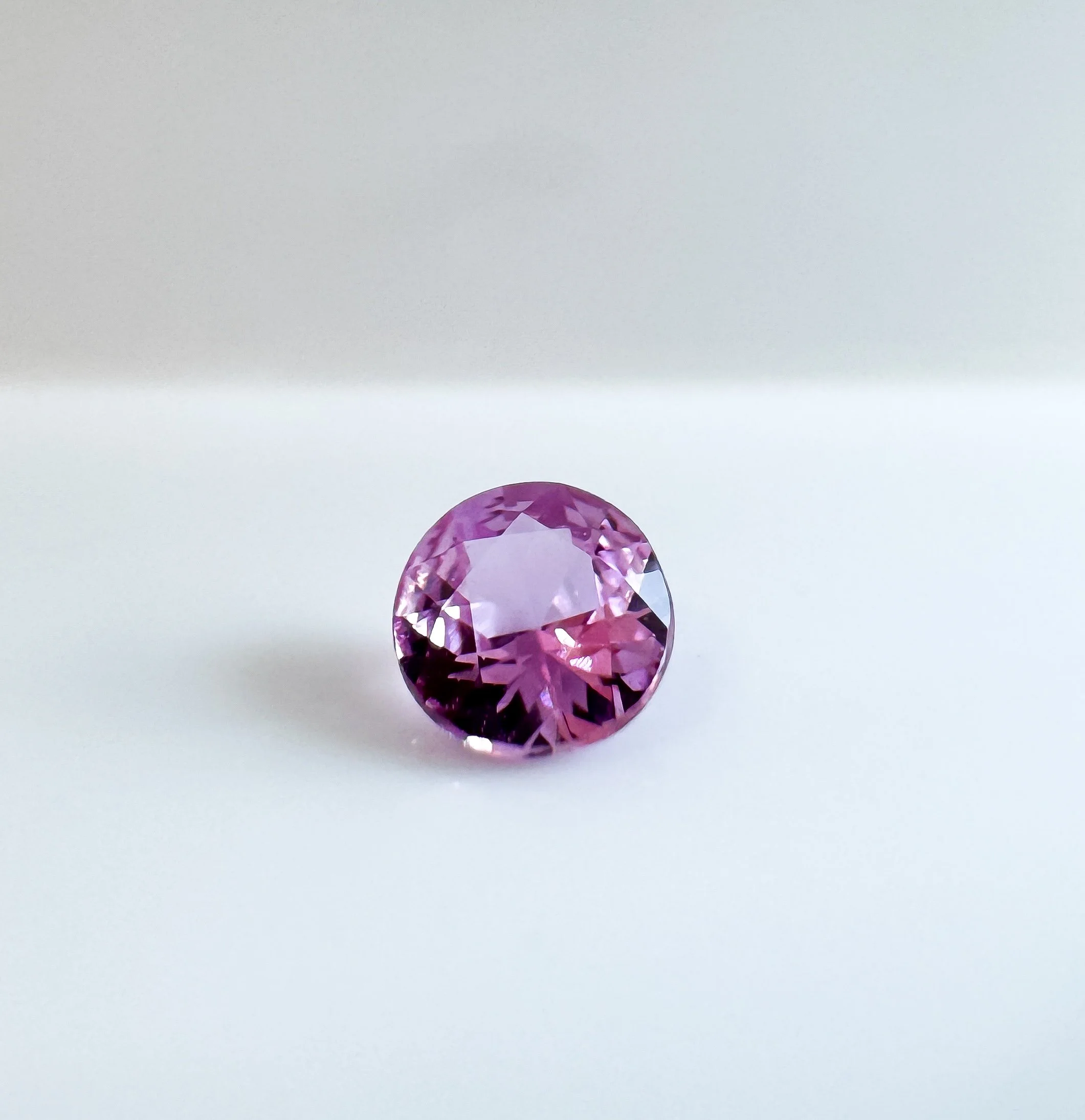 Round shape pink sapphire