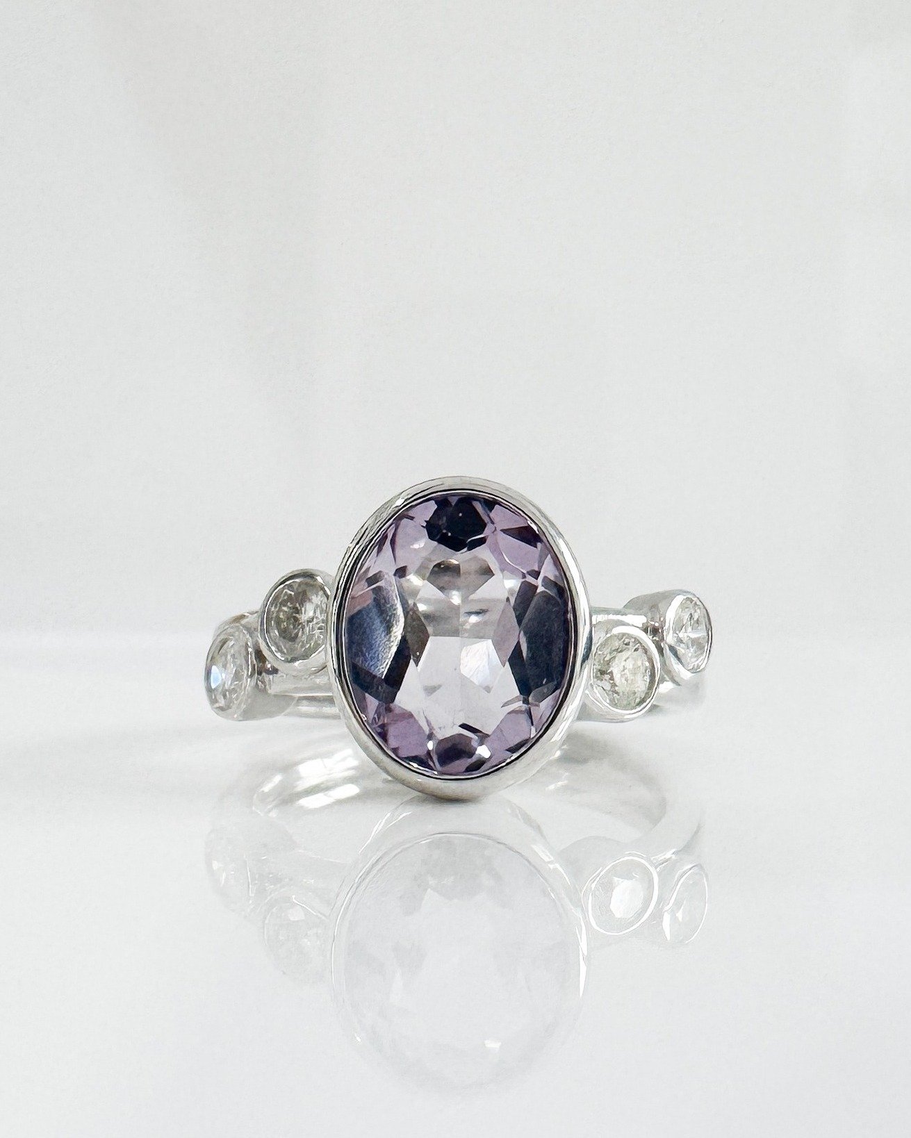 This gorgeous amethyst rubover-set ring was designed for Rachael by our incredible designer, Jo. Set with Rachael&rsquo;s own stones and silver, it&rsquo;s a beautifully contemporary piece that holds so much meaning 💜

The Petra Team x