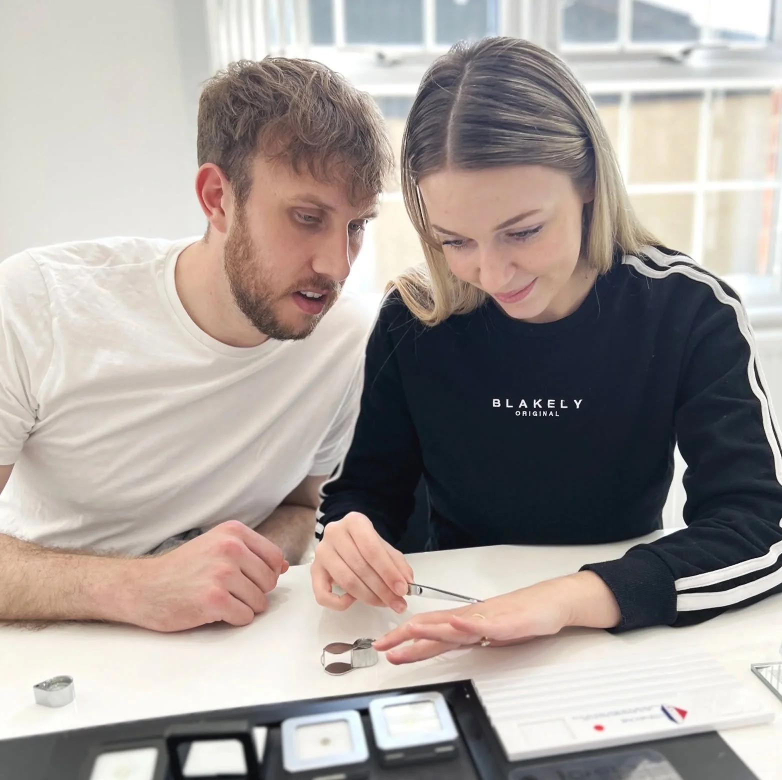 What is a Private Gemstone Viewing? 💎 

It&rsquo;s your chance to spend one-on-one time with one of our designers, exploring a handpicked selection of gemstones in a relaxed and friendly setting.

✨ You&rsquo;ll see and compare stones in person, eve