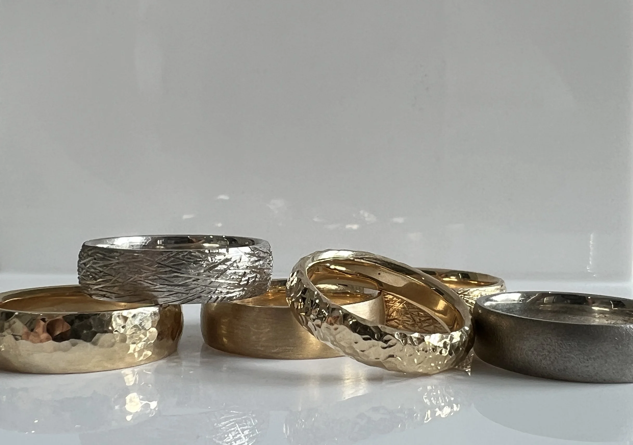 A guide to wedding band finishes