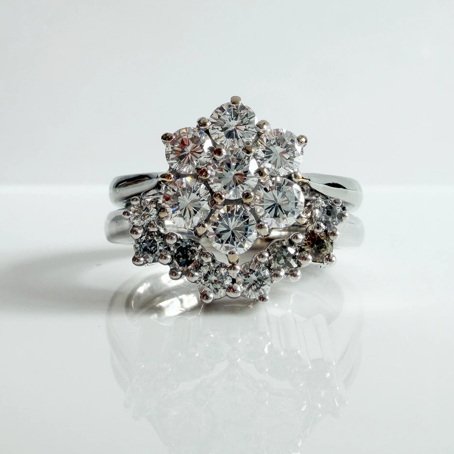 Laura's shaped wedding band