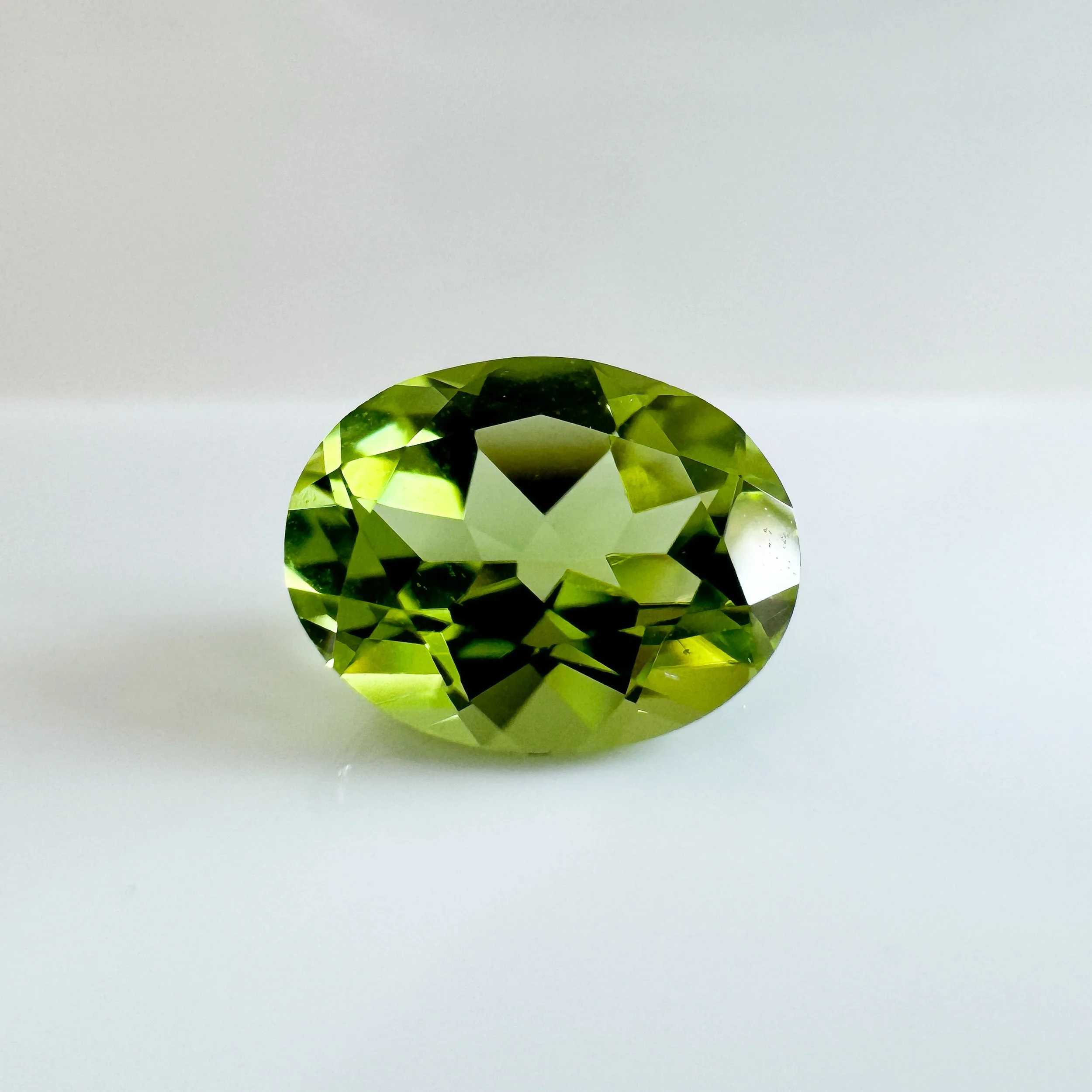 Oval shape peridot