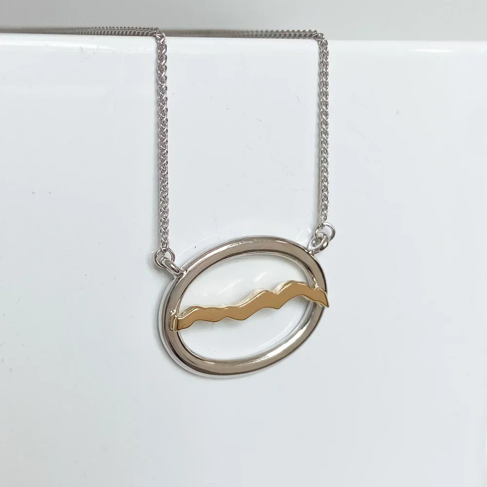 Mountain pendant