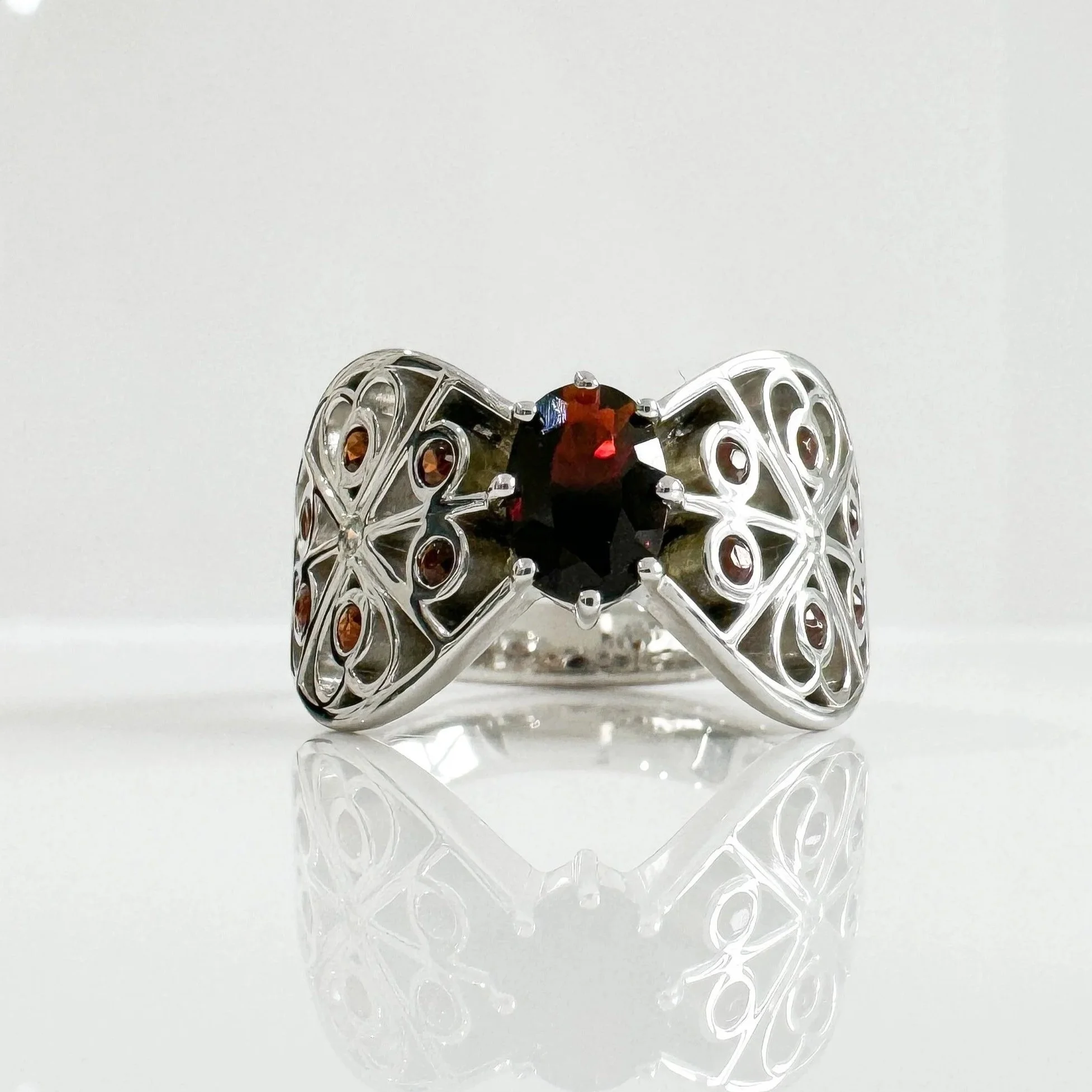 White gold garnet ring