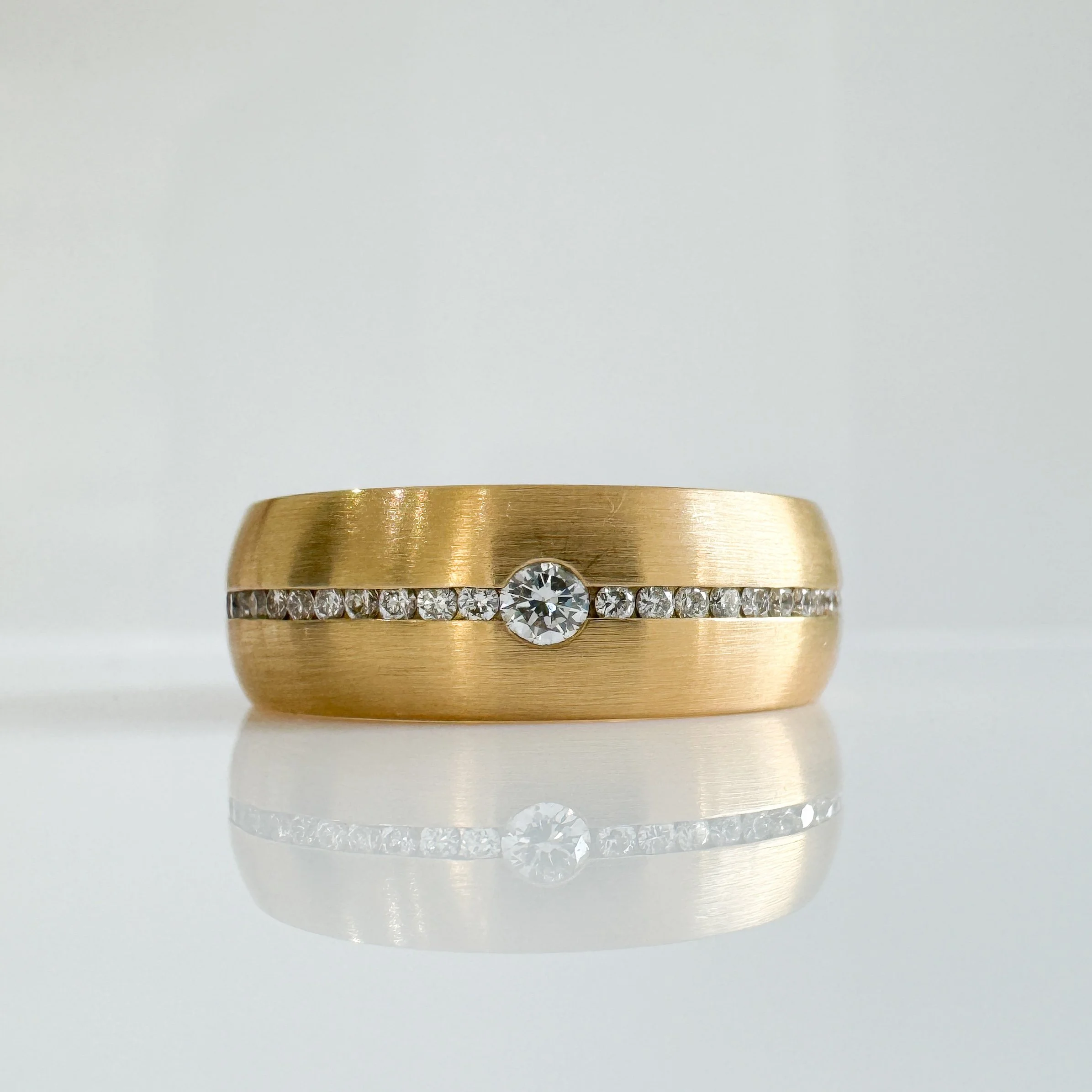 0.35ct Yellow gold diamond ring