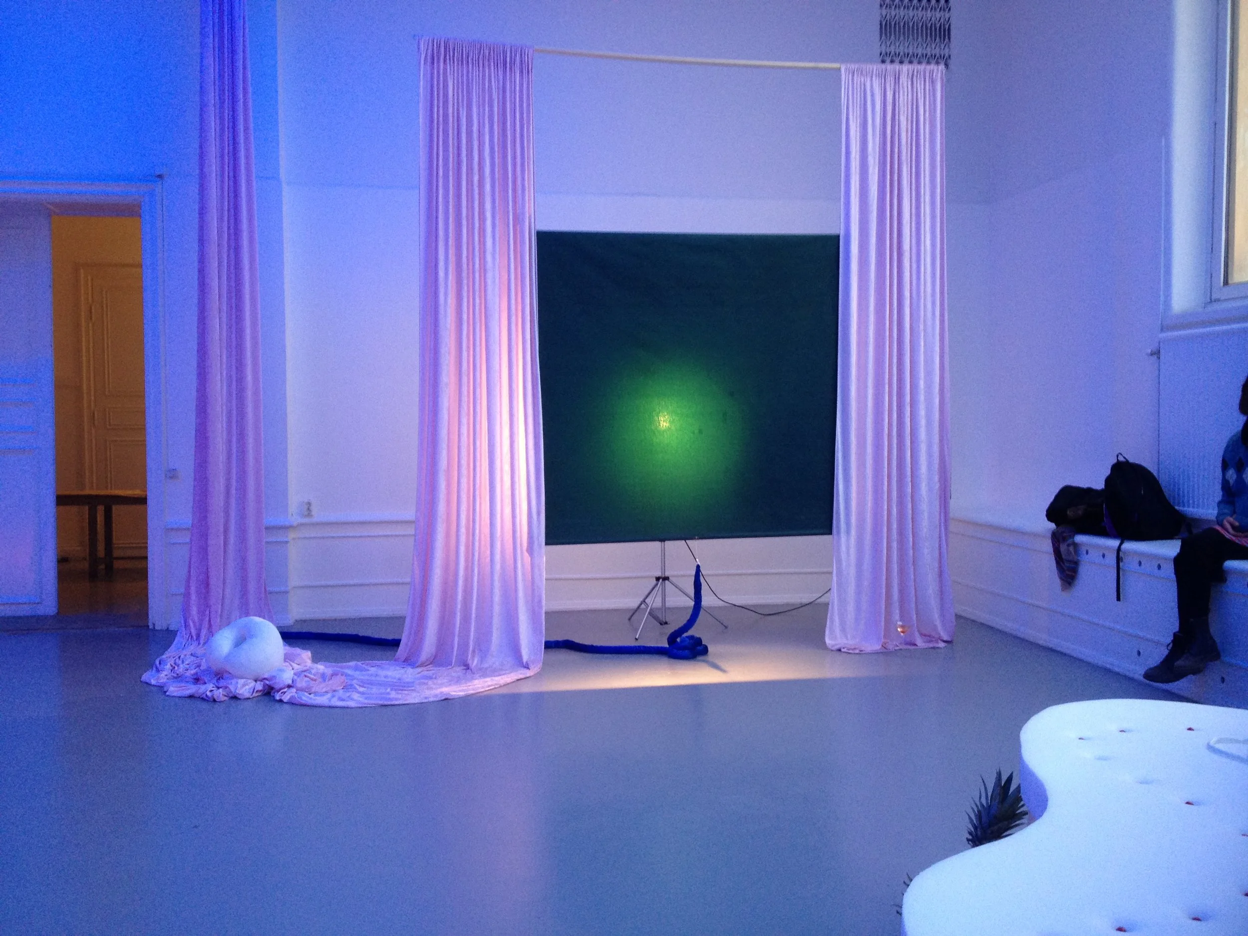 1. Installation. fabric, plaster, lamp, plywood 2016.JPG