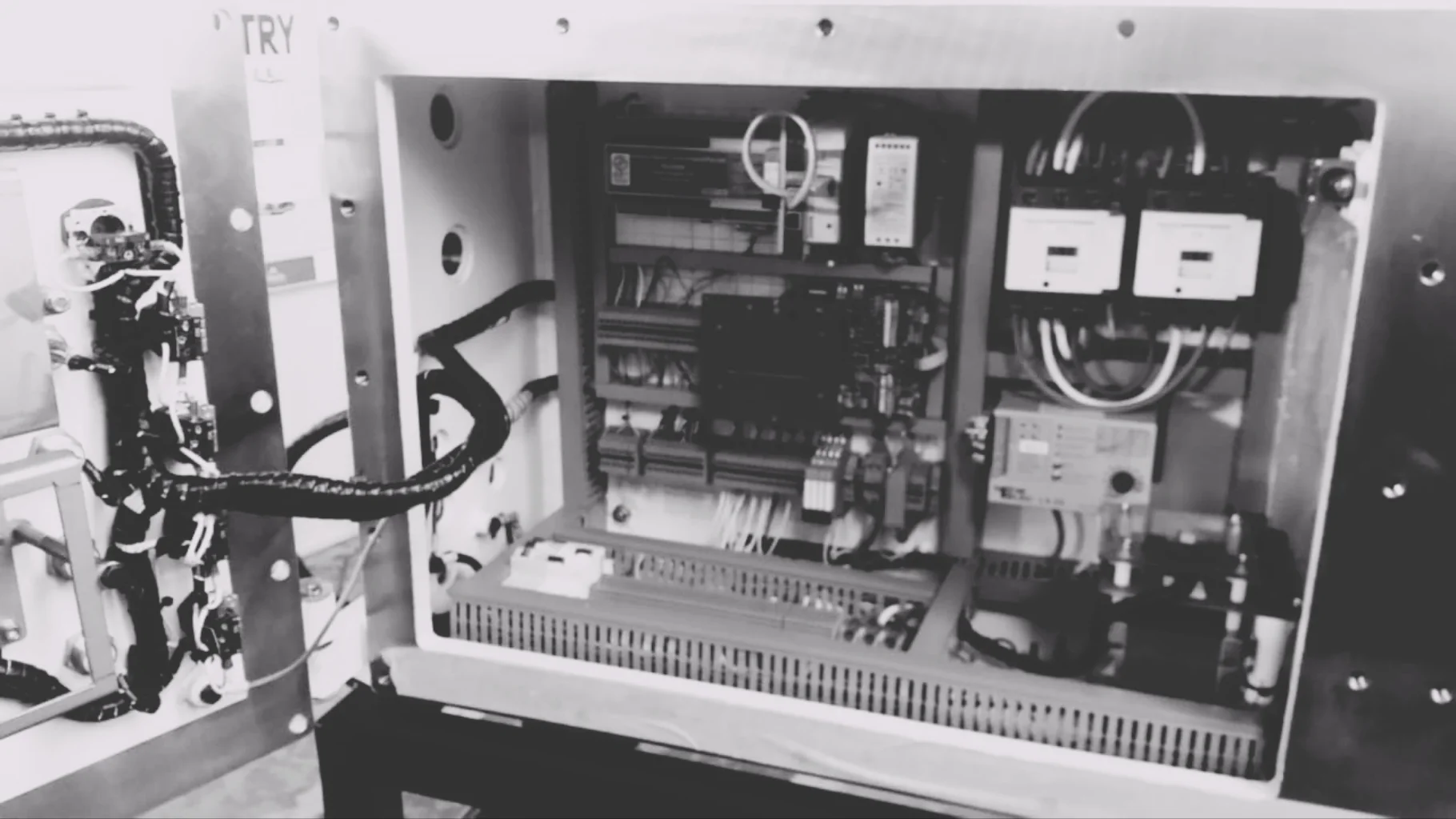 Flameproof belt starter, winch and flitting panel