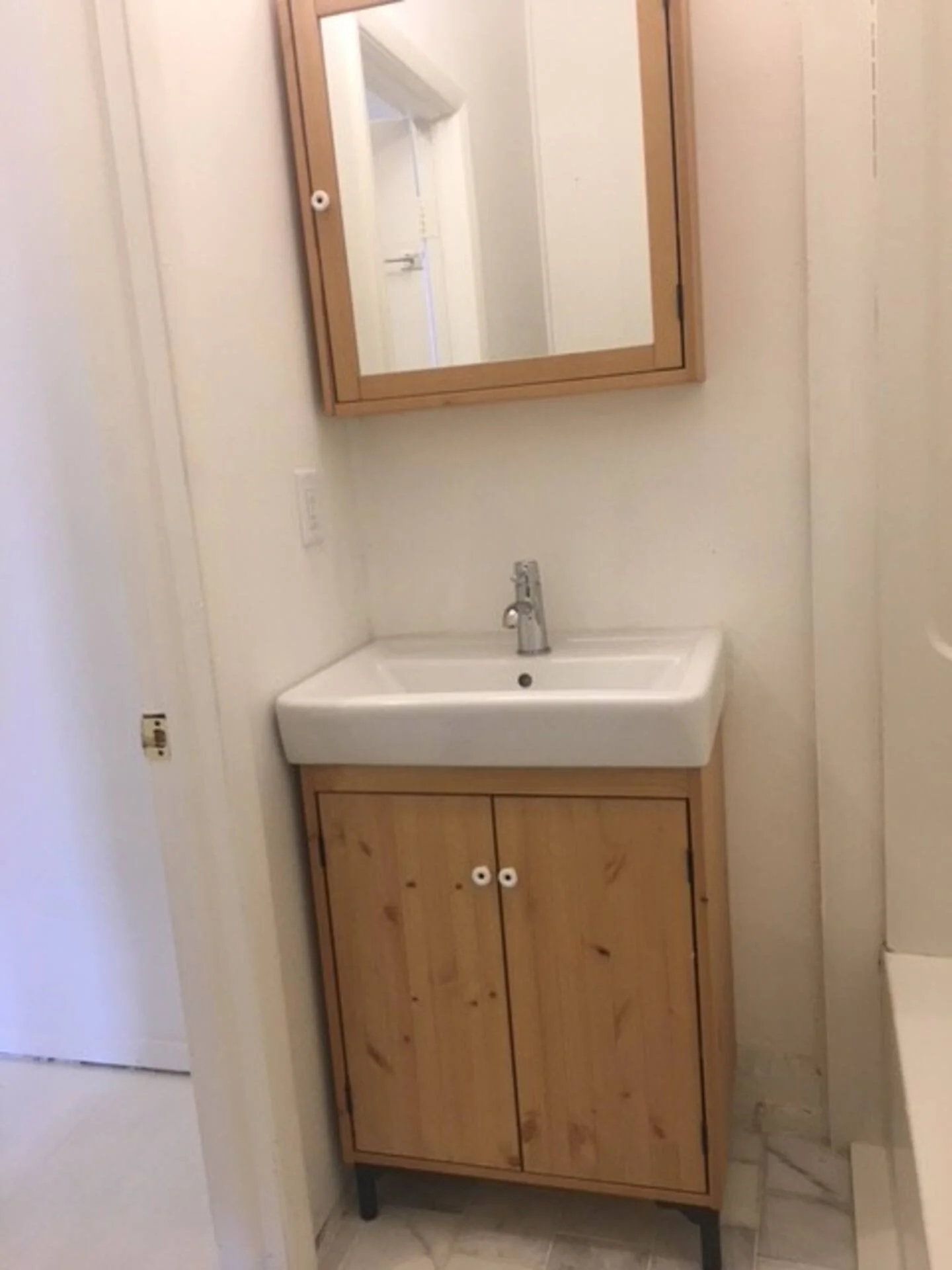 Apt 4 bathroom.jpg