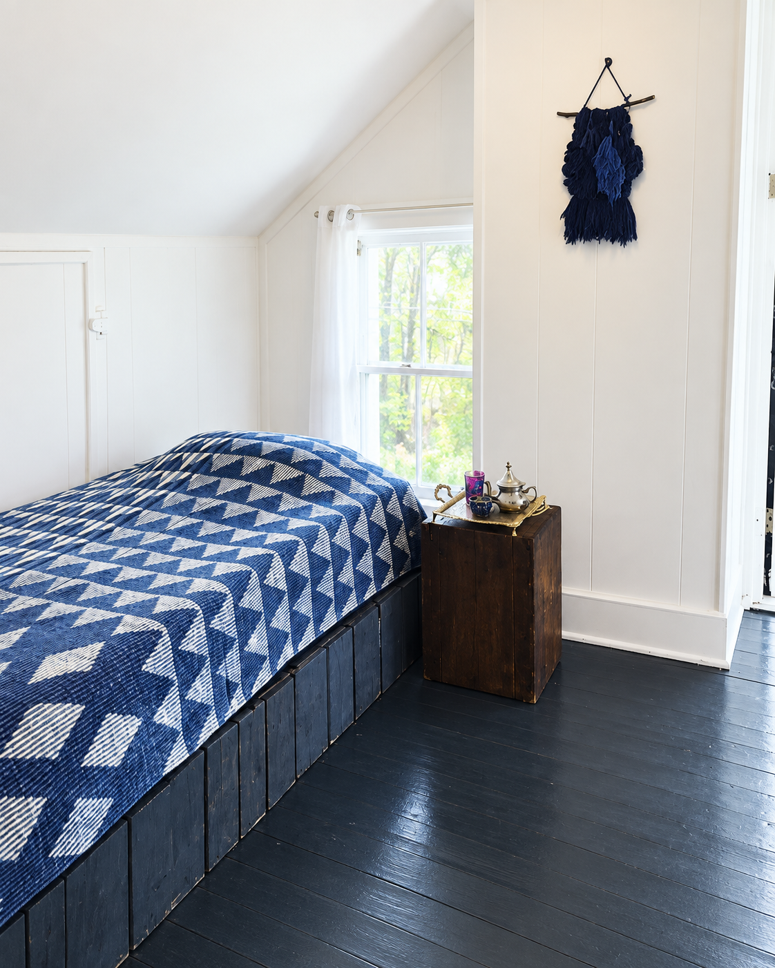 Apt 9 Small bedroom.png