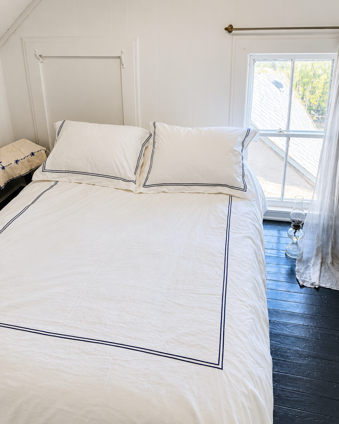 Apt 9 Bedroom.png
