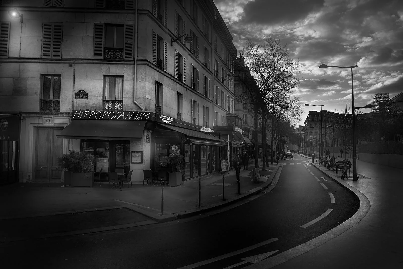 paris-street-black-and-whity-photography-anton-alymov.jpg