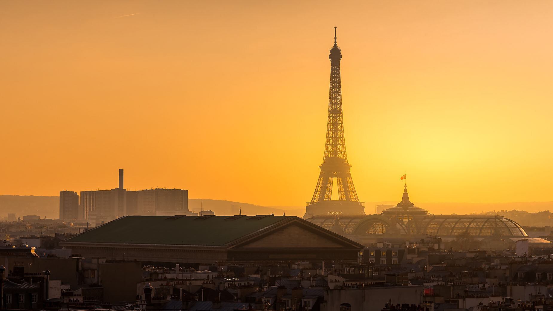 paris-beautiful-sunset-photo-wallpaper-eiffel-tower-by-anton-alymov.jpg