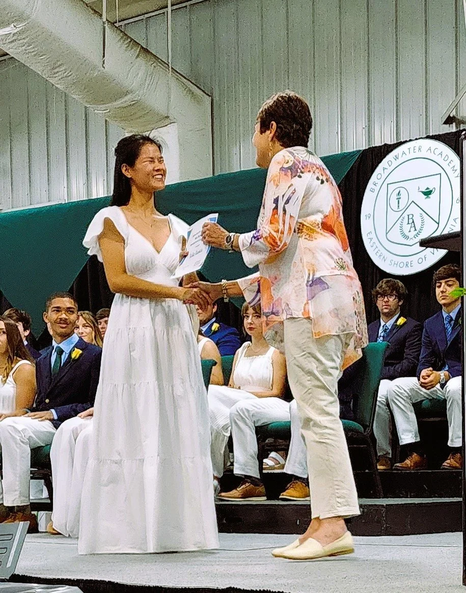 Katie Dunkle receiving the 2-D Art Scholarship