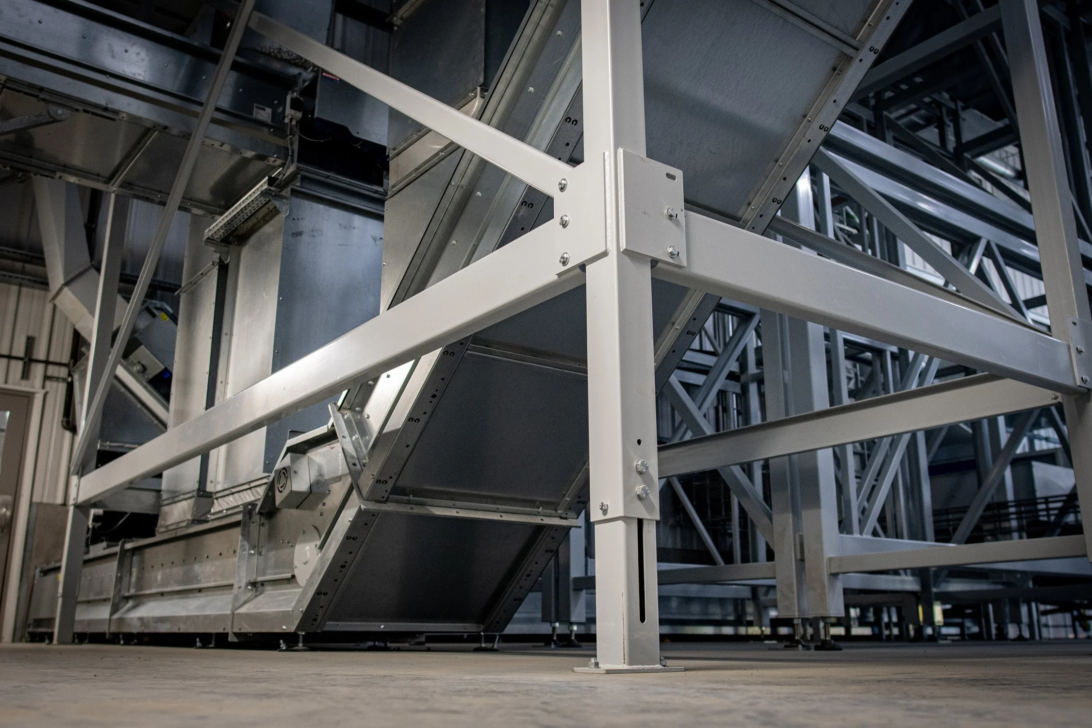 Onion_Tech_Alliance_Eqraft_Modesta_Symach_Cleaning_Grading_Packing_Dust_Extraction_OTA_04_NC2_0251.jpg
