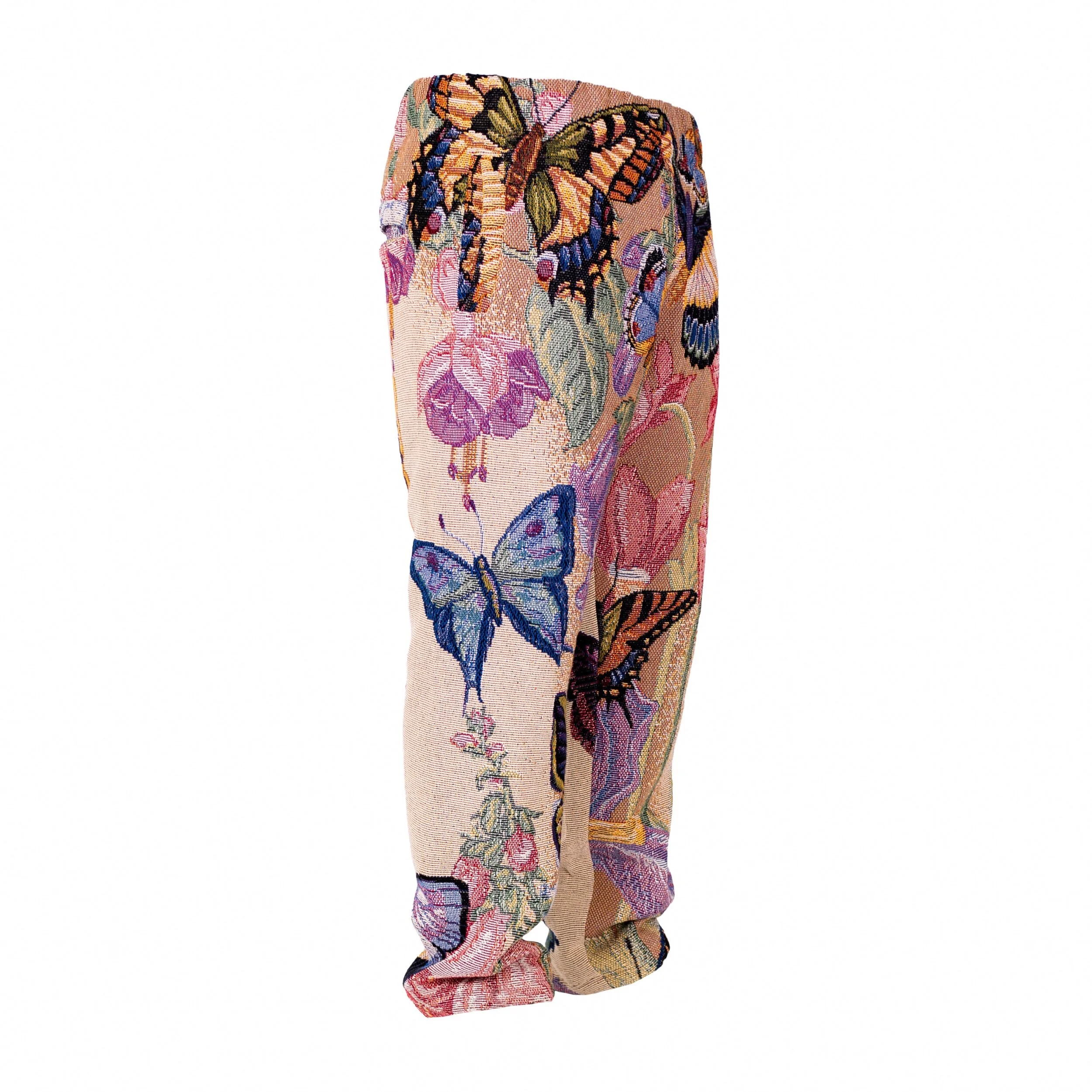 84AC495B-D46D-4B6B-A360-3E2A295DC205