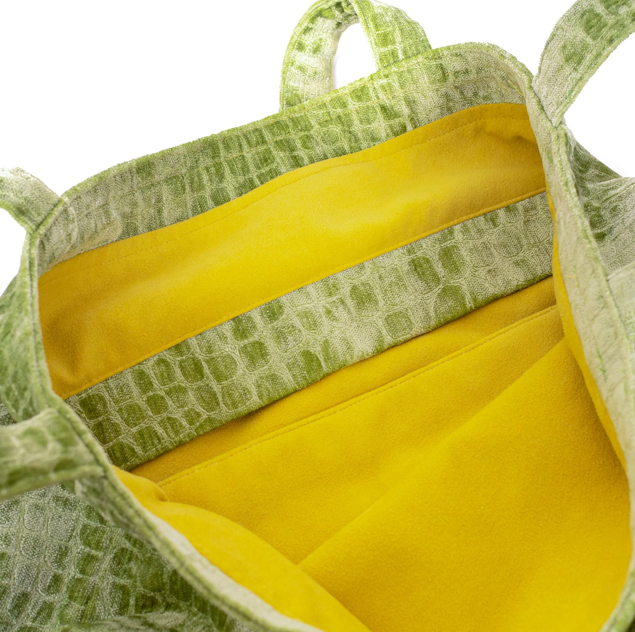 BDF2DC9D-B727-4023-ADA3-5A4AFA807B18