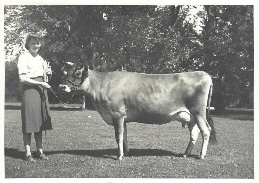 Marjorie-with-Jersey-1930s.jpg