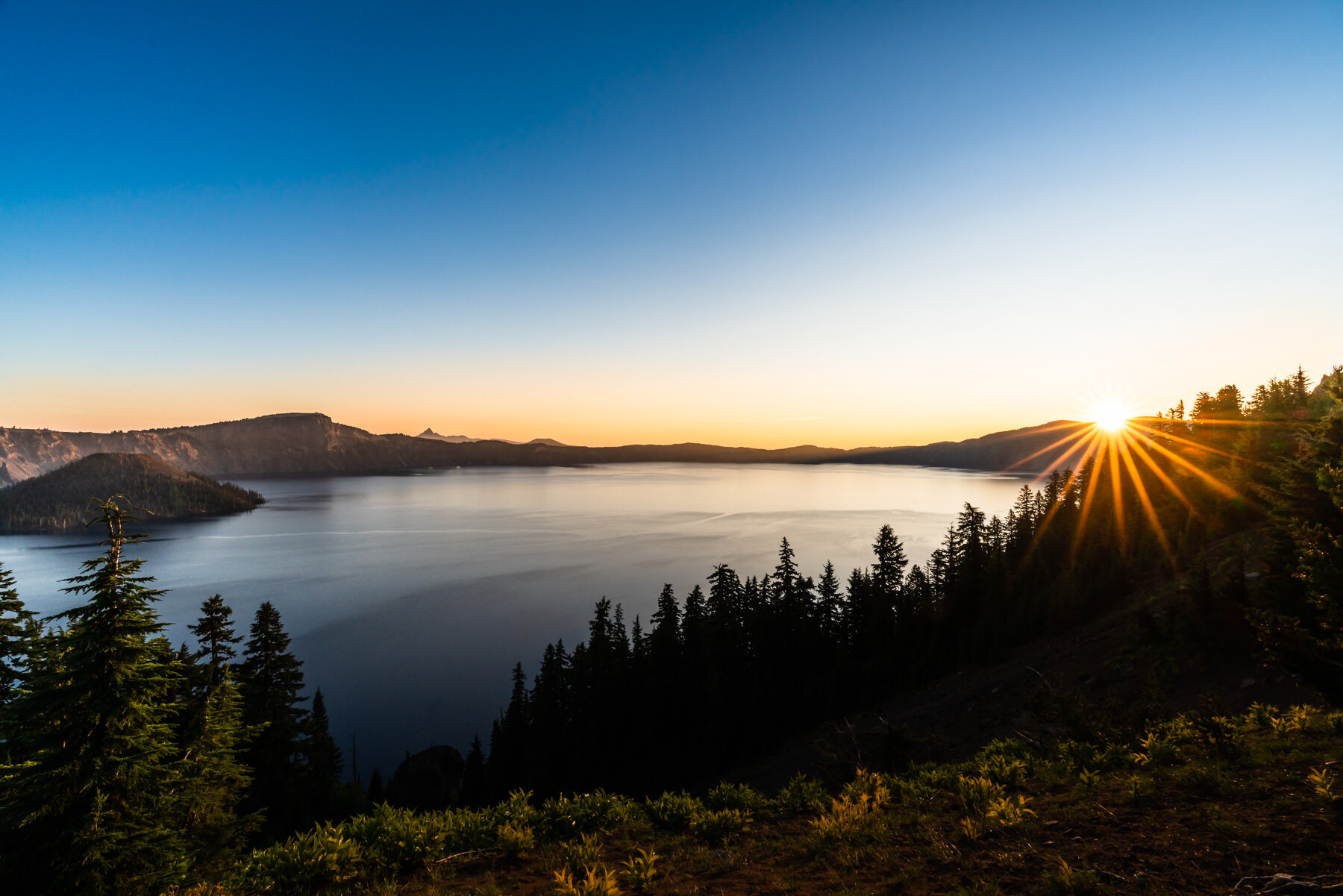 Sunrise at Crater Lake, Oregon © Jennifer Carr Photography-7.jpg