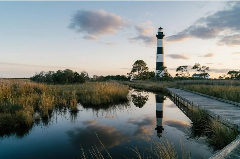 An absolutely stunning capture of the Bodie Island Lighthouse taken by @j4markey at The Saltwater Retreat 💙
#womensphotographyretreat #outerbanks