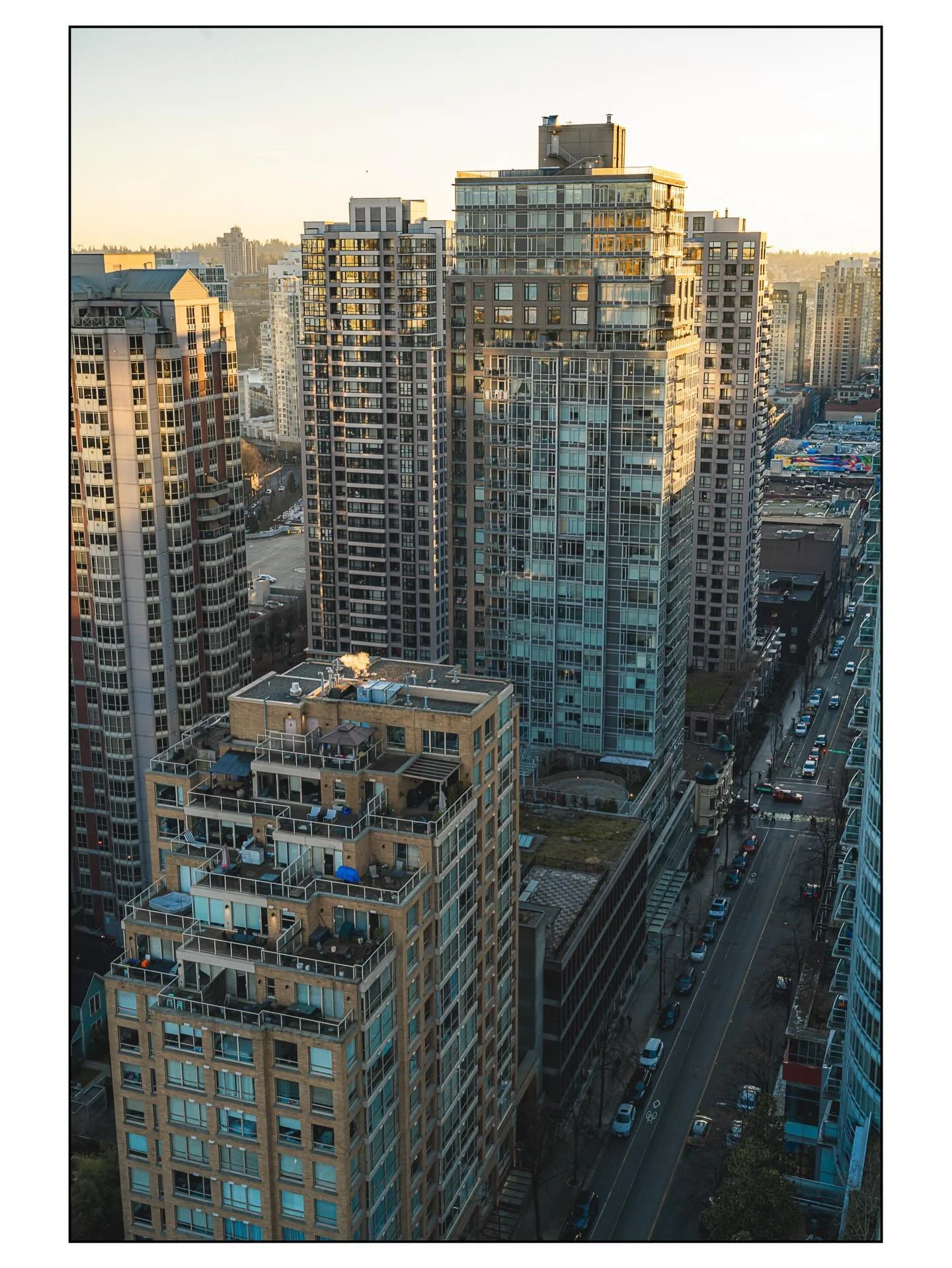 Views from the 37th floor. 🌇 A few weeks ago, we spent a night in Vancouver to attend the Canucks game. From the ground the city looked like most big cities- people hustling and bustling through the streets off to the shops, restaurants, businesses,