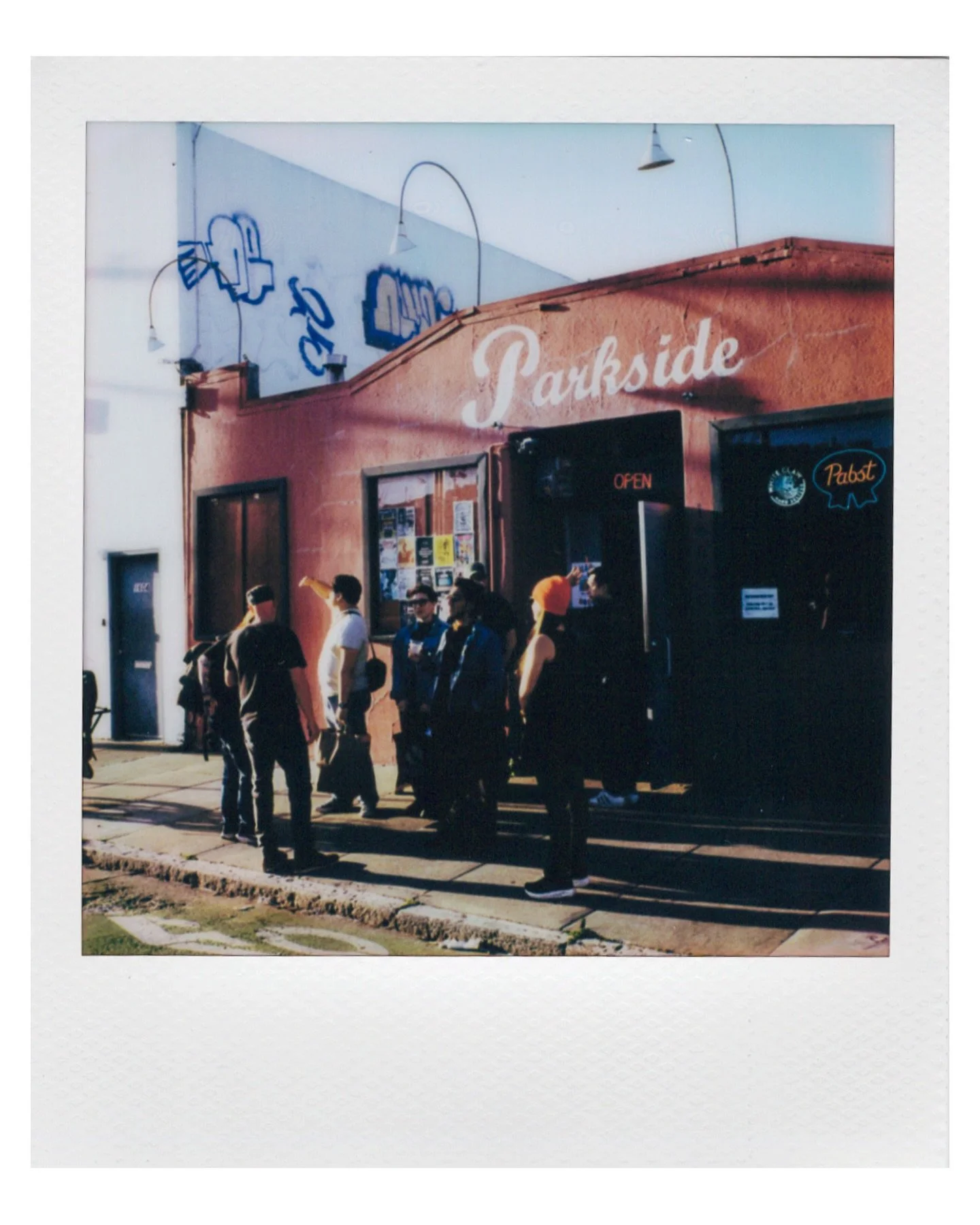 When the afternoon light hits just right. 😍 My choice for @pola.con #bestbayareamoment.  This was the final PolaCon at @theeparkside before it&rsquo;s torn down and you could feel the love that all the Pola friends had for this legendary place.

#po