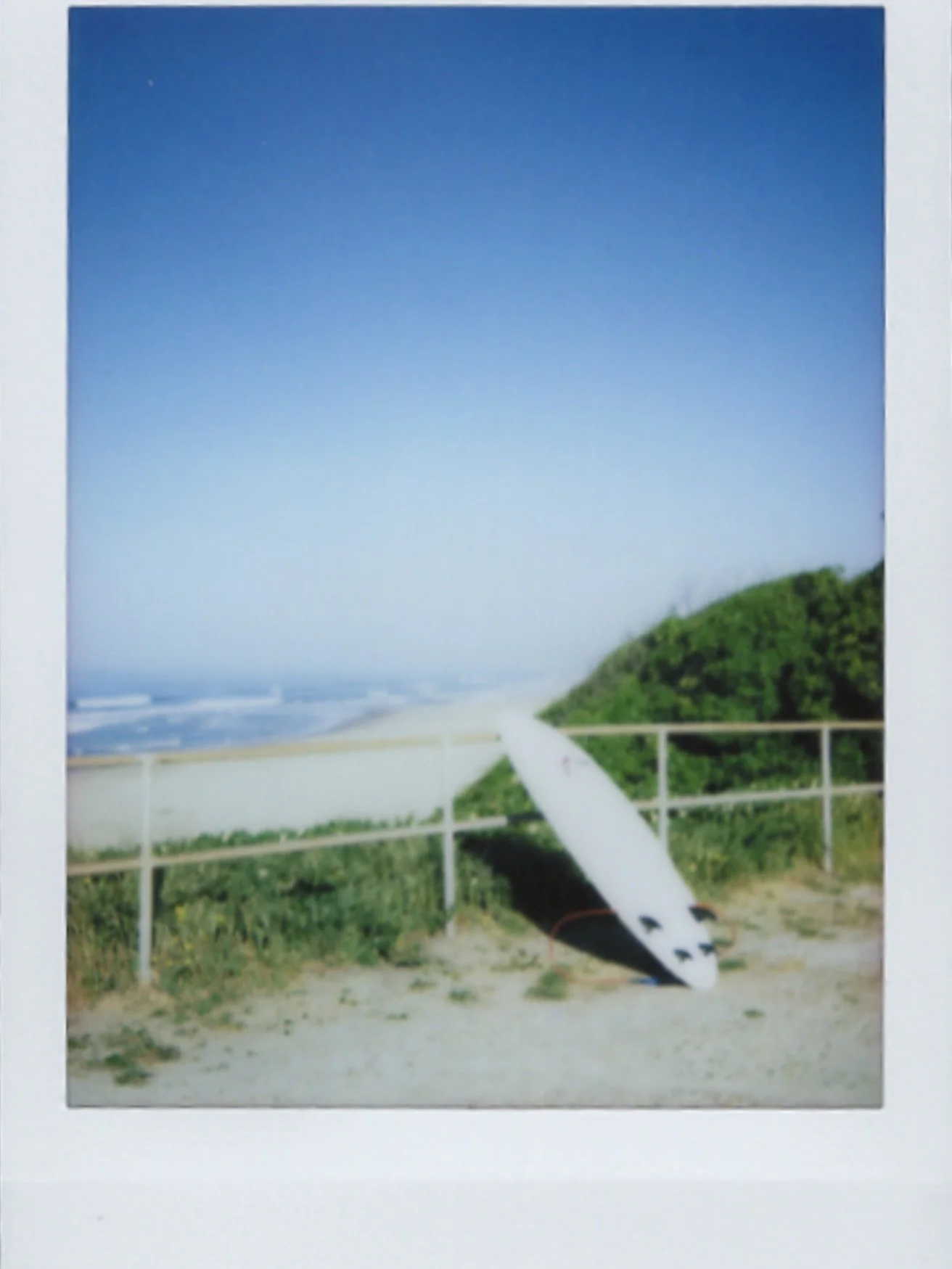 🎞️ Santa Cruz on the Instax Mini 🌊🏄&zwj;♀️☀️ I stumbled on a brand new Instax Mini at a thrift store and added it to my collection.  Instax film pairs perfectly with coastal blues of the California coast 💙

Welcome to the Fearless Film Photograph