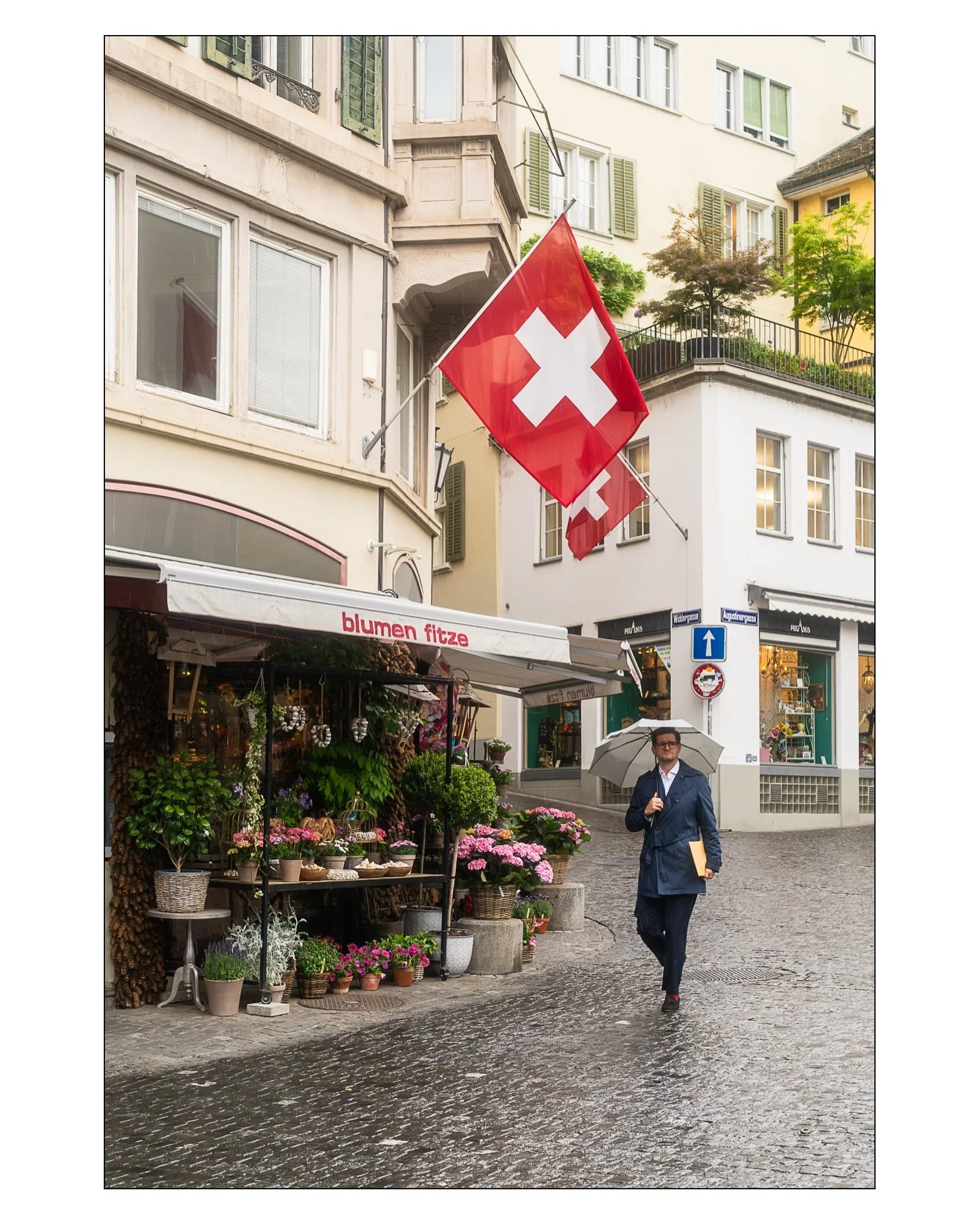 Zurich in spring 🤍🇨🇭❤️

📸 #sonya7cr 
🗓️ May 2026

#sonyalpha #Switzerland #travelphotography