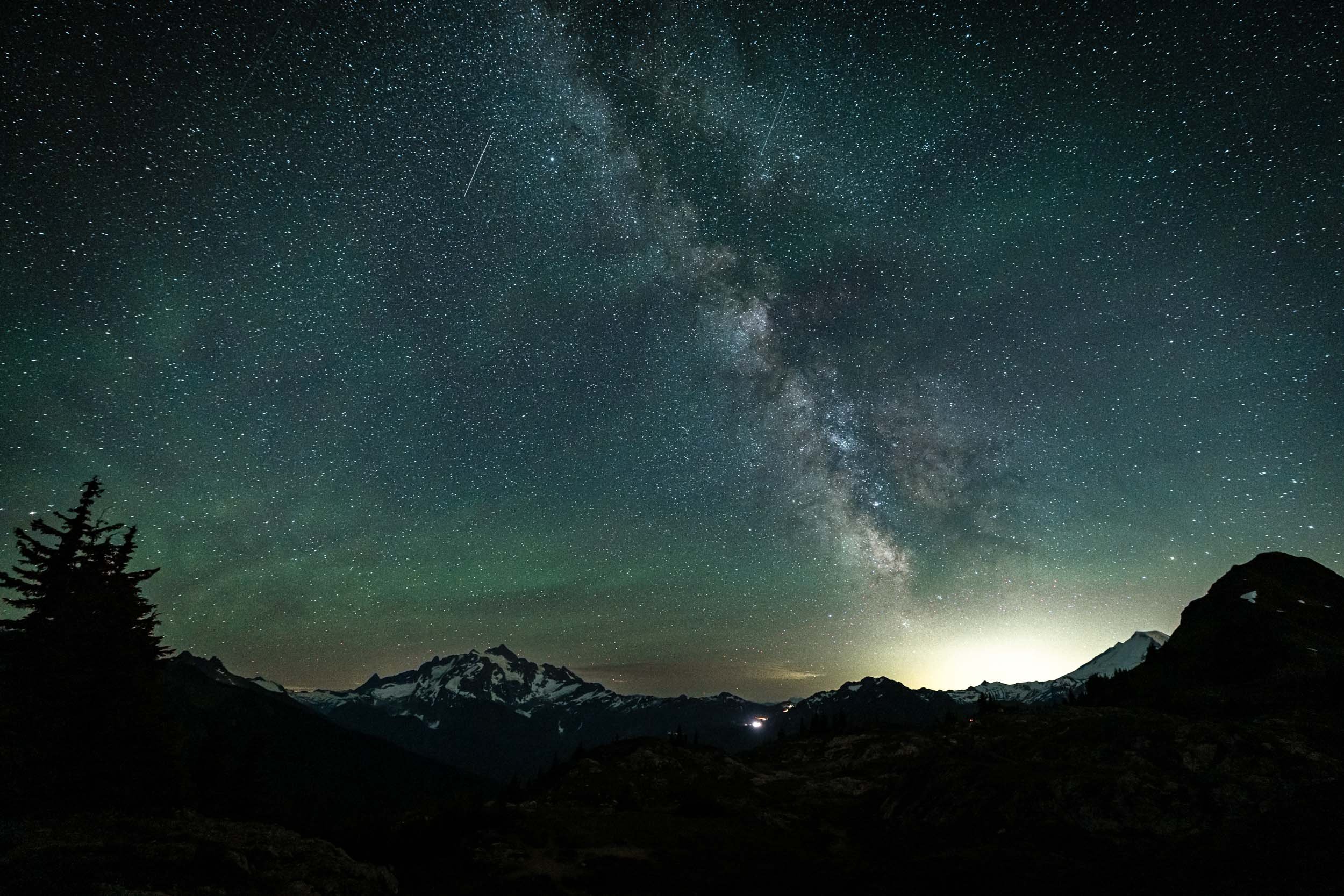 Backpacking Yellow Aster Butte: Sunsets and Starlight at the Best Campsite in the North Cascades