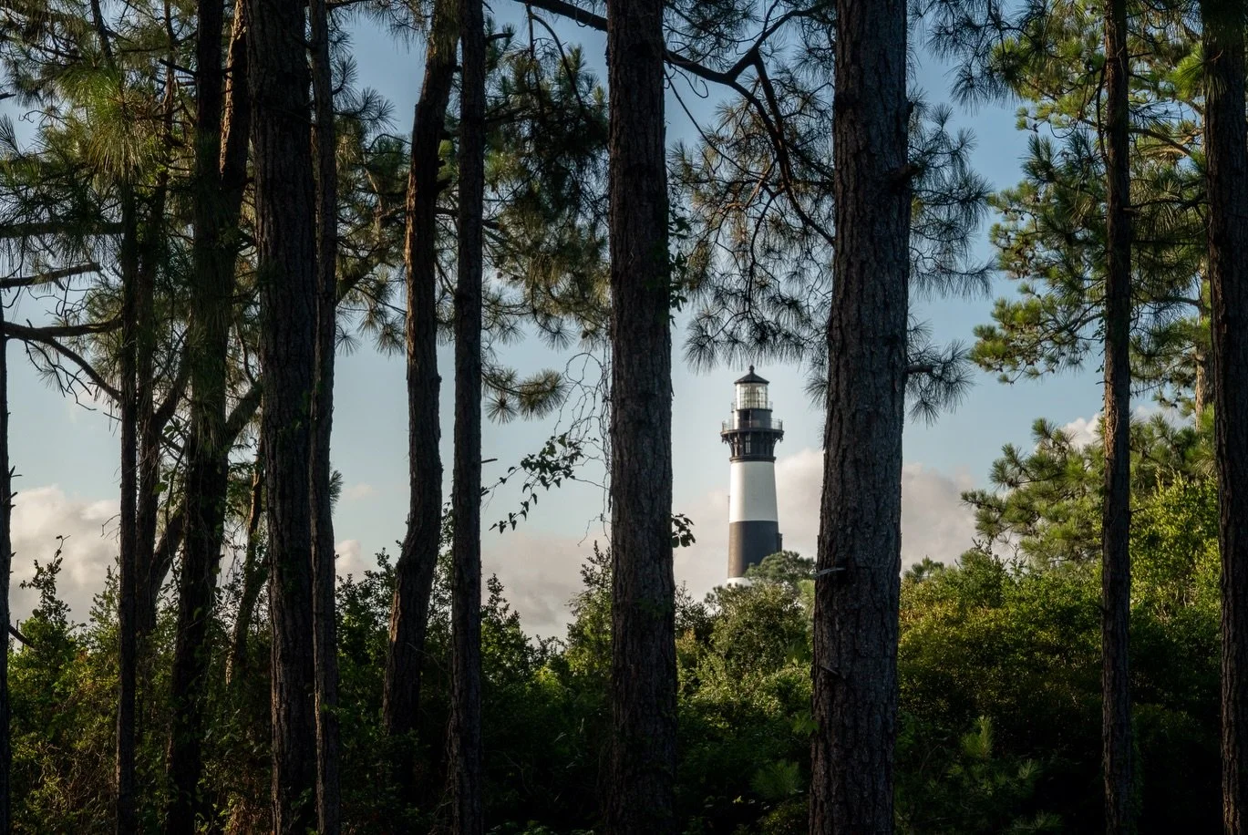 An early morning visit to Bodie Island Lighthouse.  Before the crowds, the climbers, the rangers raising the flag.  Most people come to see the lighthouse, but when you arrive in the quiet hours after sunrise, you&rsquo;re rewarded with a peaceful wa