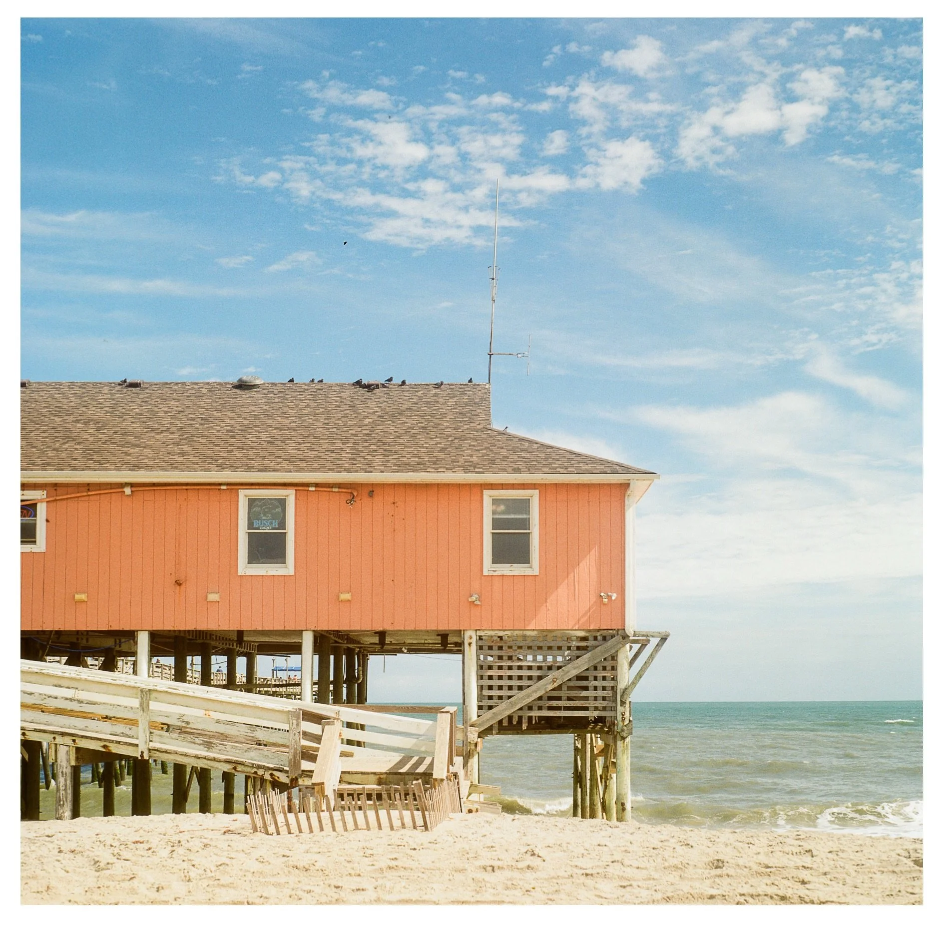 🎞️ Summer days by the sea 💙

📷 Yashica Mat 124 G
🎞️ Kodak Gold 200

Welcome to the Fearless Film Photographers. A group of artists who share a love for the creativity and uncertainty of analog film. See more at #fearlessfilmloop. 

#rodanthepier 