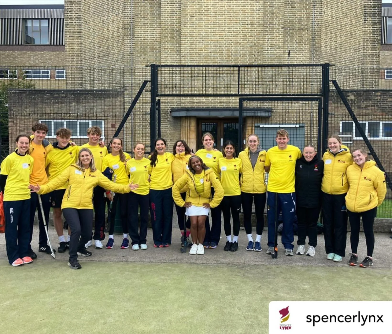 Such a great team!

Posted @withregram &bull; @spencerlynx What a team!!! We&rsquo;ve assembled an incredible group of coaches this season, welcoming back some old friends and introducing a few new faces, all lead by our Director Of Hockey Emma Rober