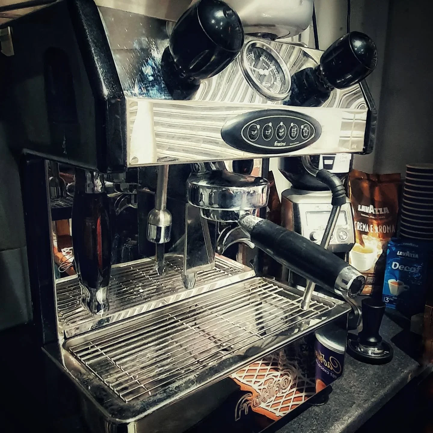 THE COFFEE MACHINE IS BACK!! 🥳☕️

Thanks to our friends at @backupcoffee, our @fracinouk coffee machine is back in business!

Thanks to everyone for their patience whilst the machine has been away for repair. We no longer have to serve you instant c