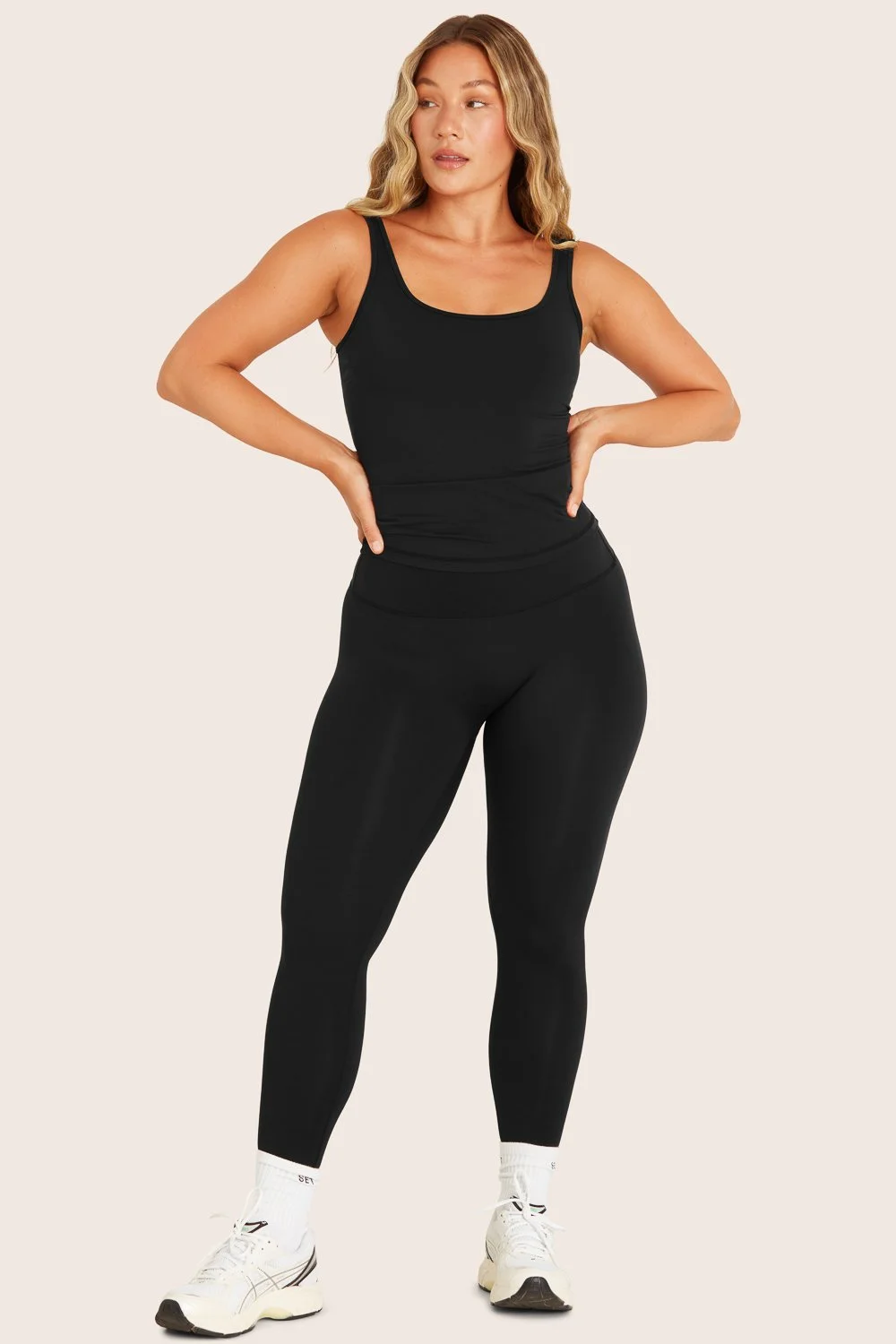 AIRLUXE_BREATHE TANK-04_ONYX.jpg