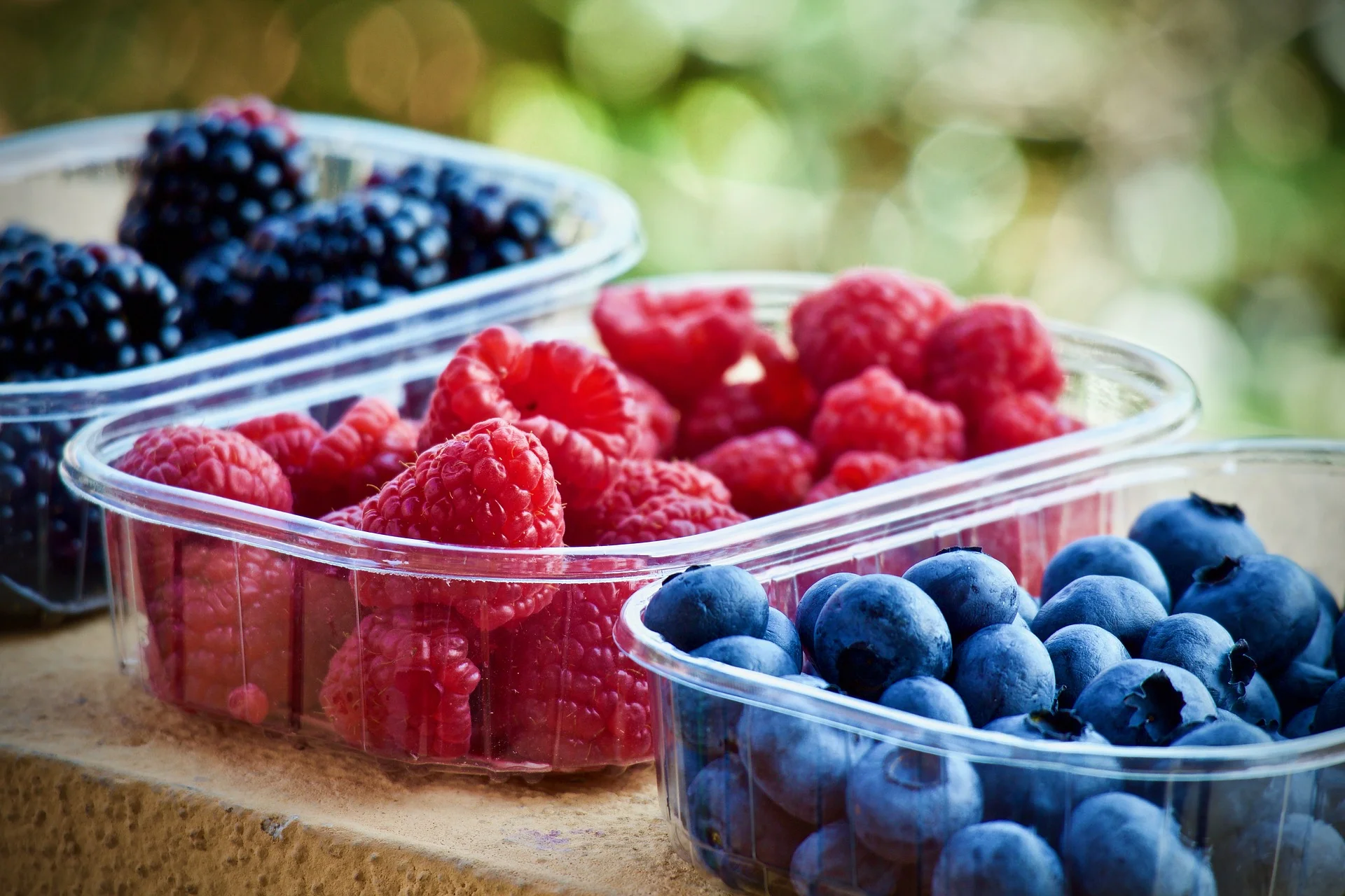 soft-fruits-3504149_1920.jpg