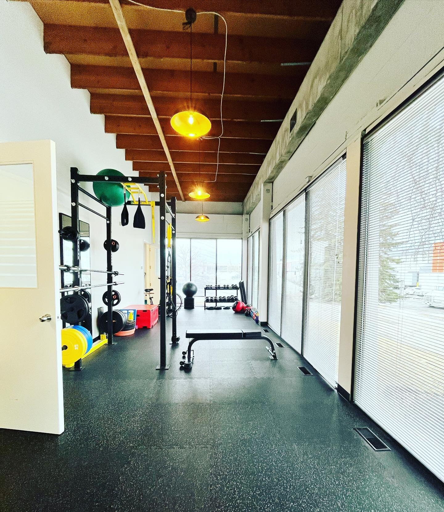 At the Loft we have 4 Private Studios available for bookings! Our most popular clients are Personal Trainers. We also cater to many other health Professionals including Osteopaths, Nutritionists, Athletic Therapists, Photographers and Stretch Therapi