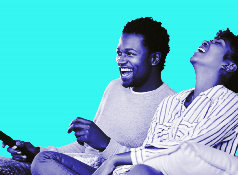 Cuatro de cada diez españoles pasan más de dos jornadas laborales a la semana viendo TV en streaming