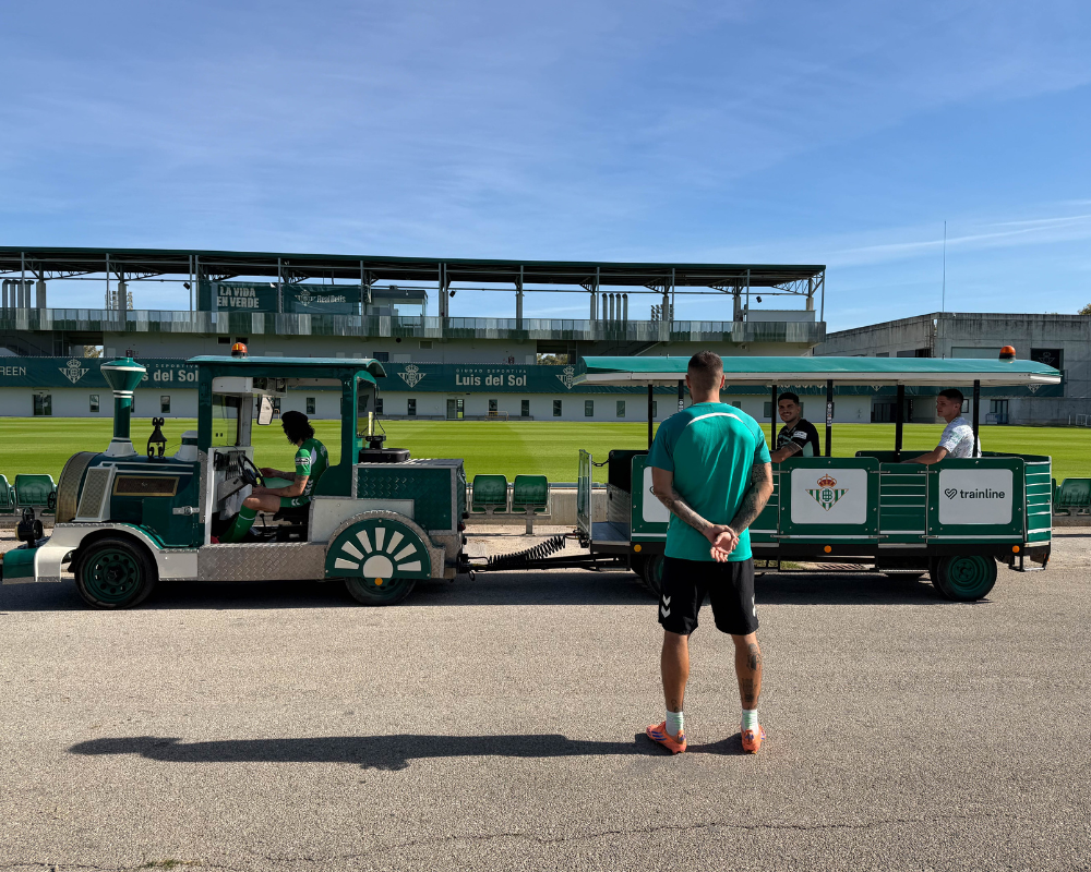 Trainline lanza una nueva campaña nacional con jugadores del Real Betis