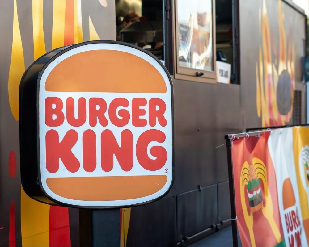 Burger King y Popeyes confían a IKI Group la gestión integral de sus medios