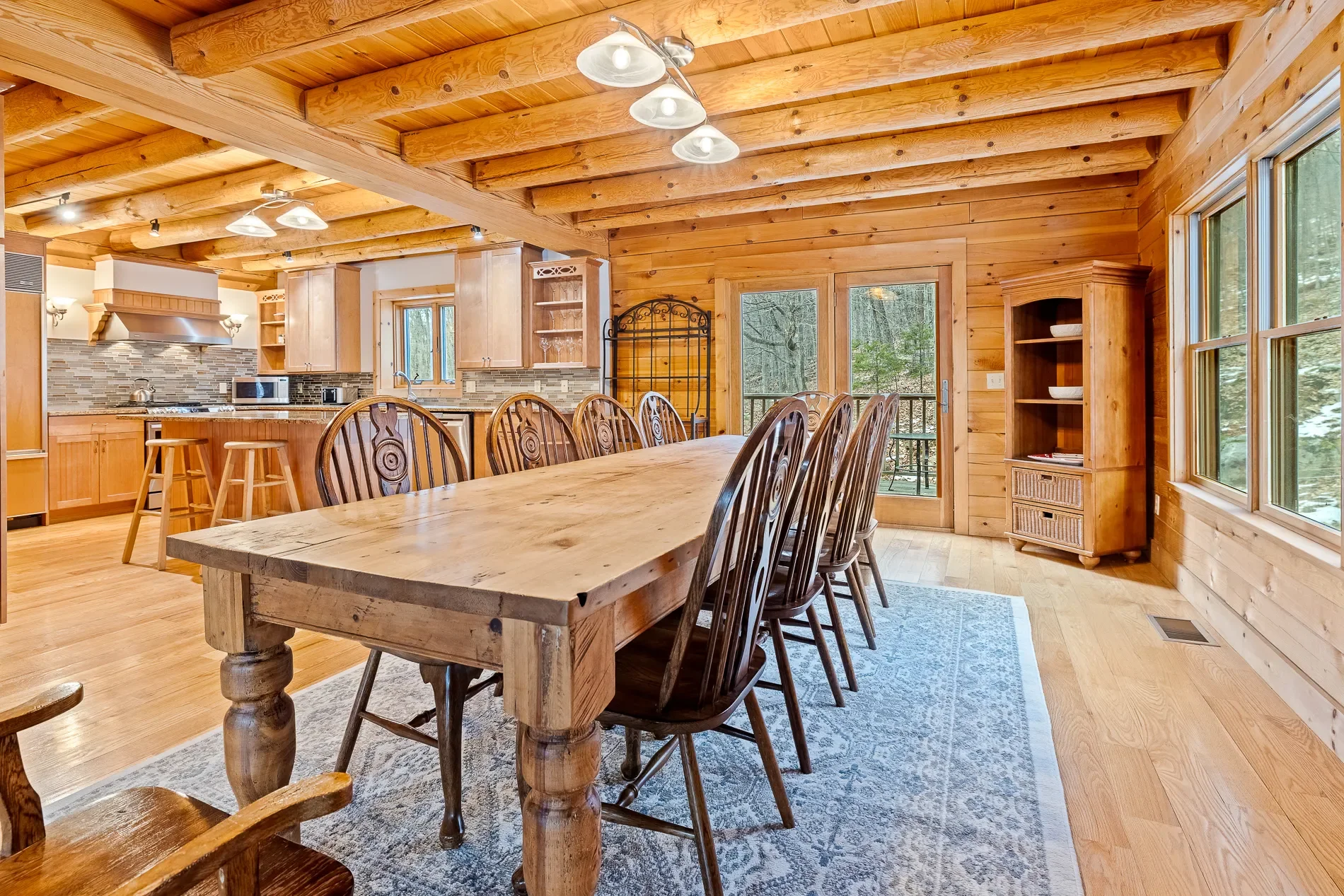 Large Eat In Kitchen