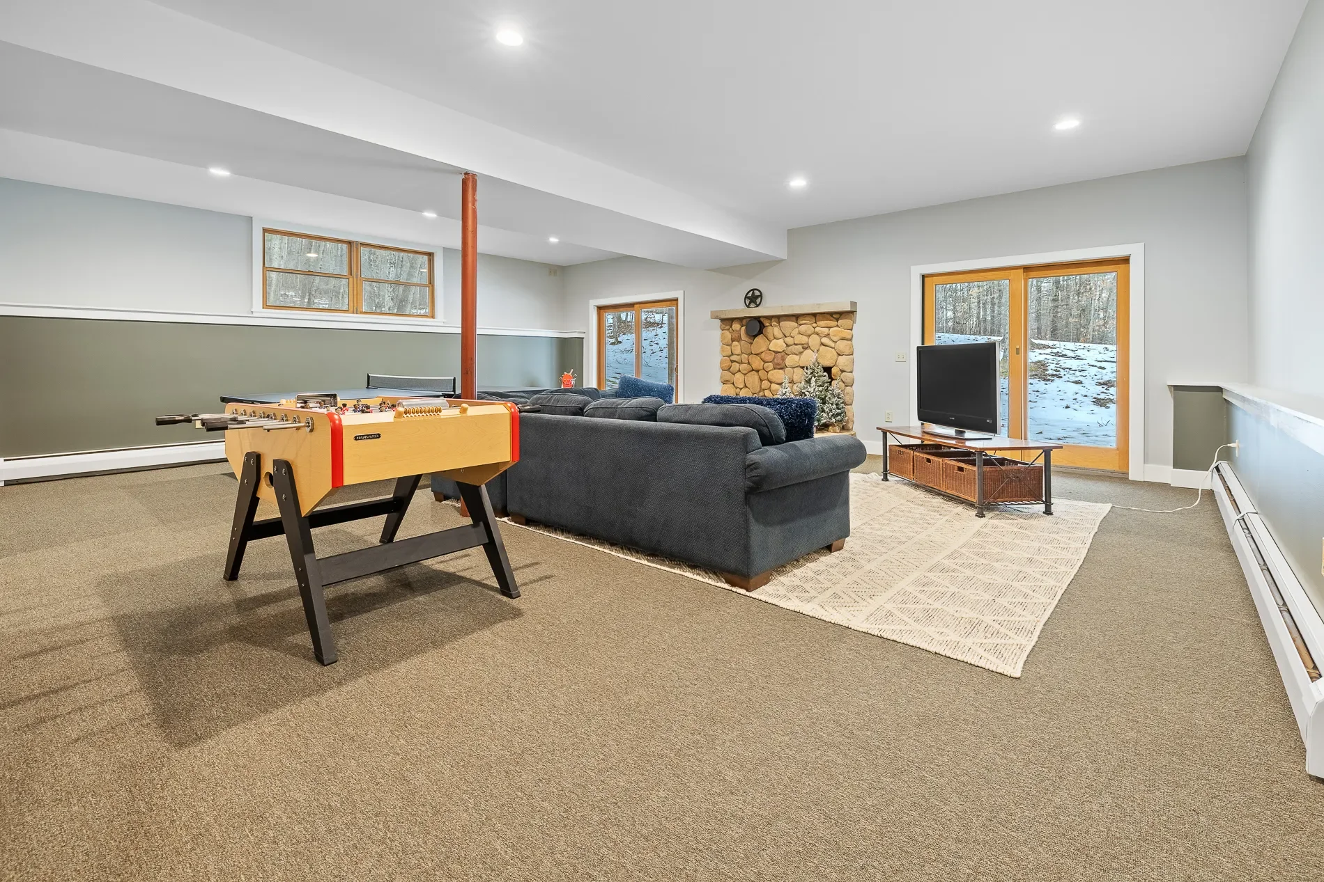 Overflow Living and Gathering Space