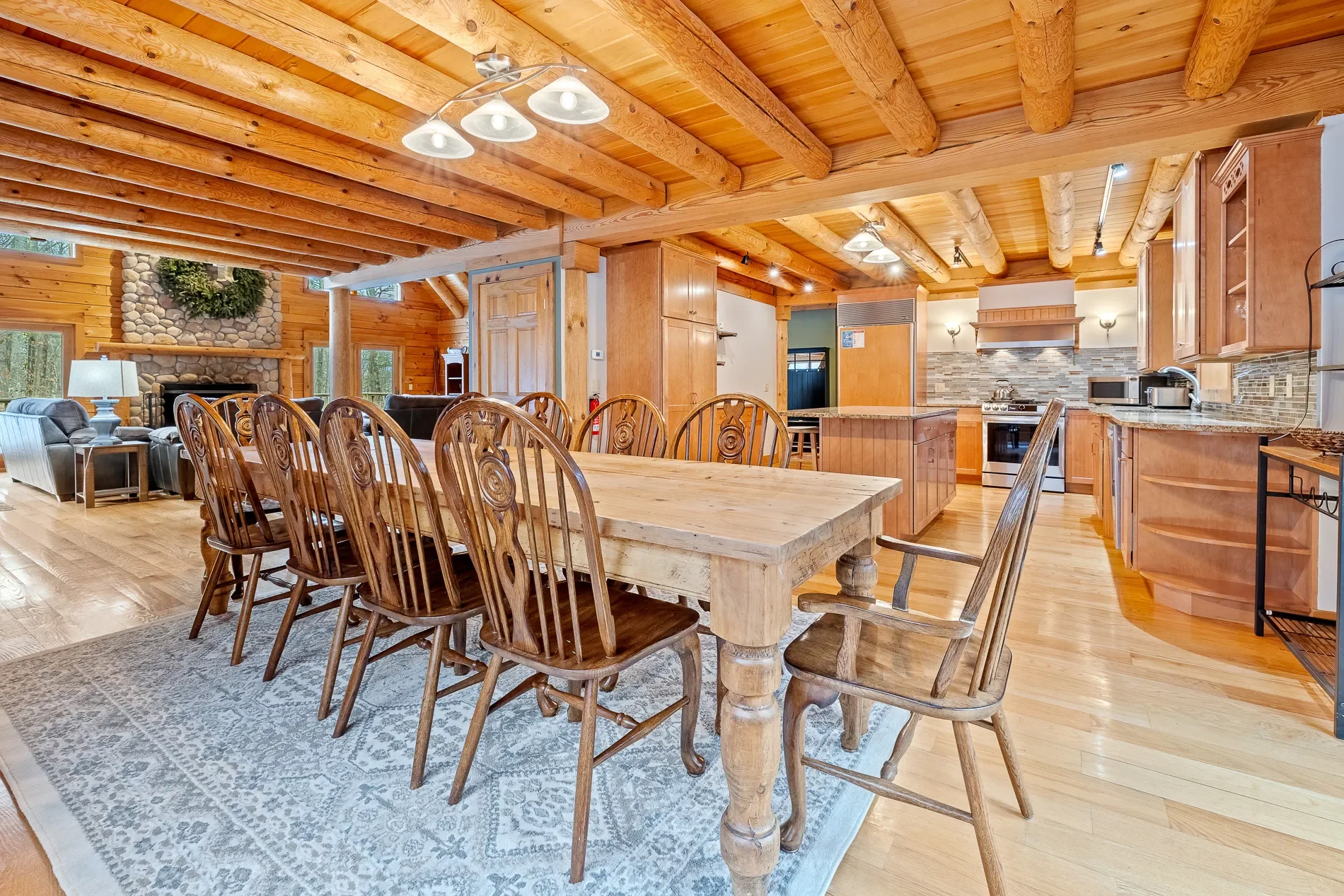 Large Eat In Kitchen