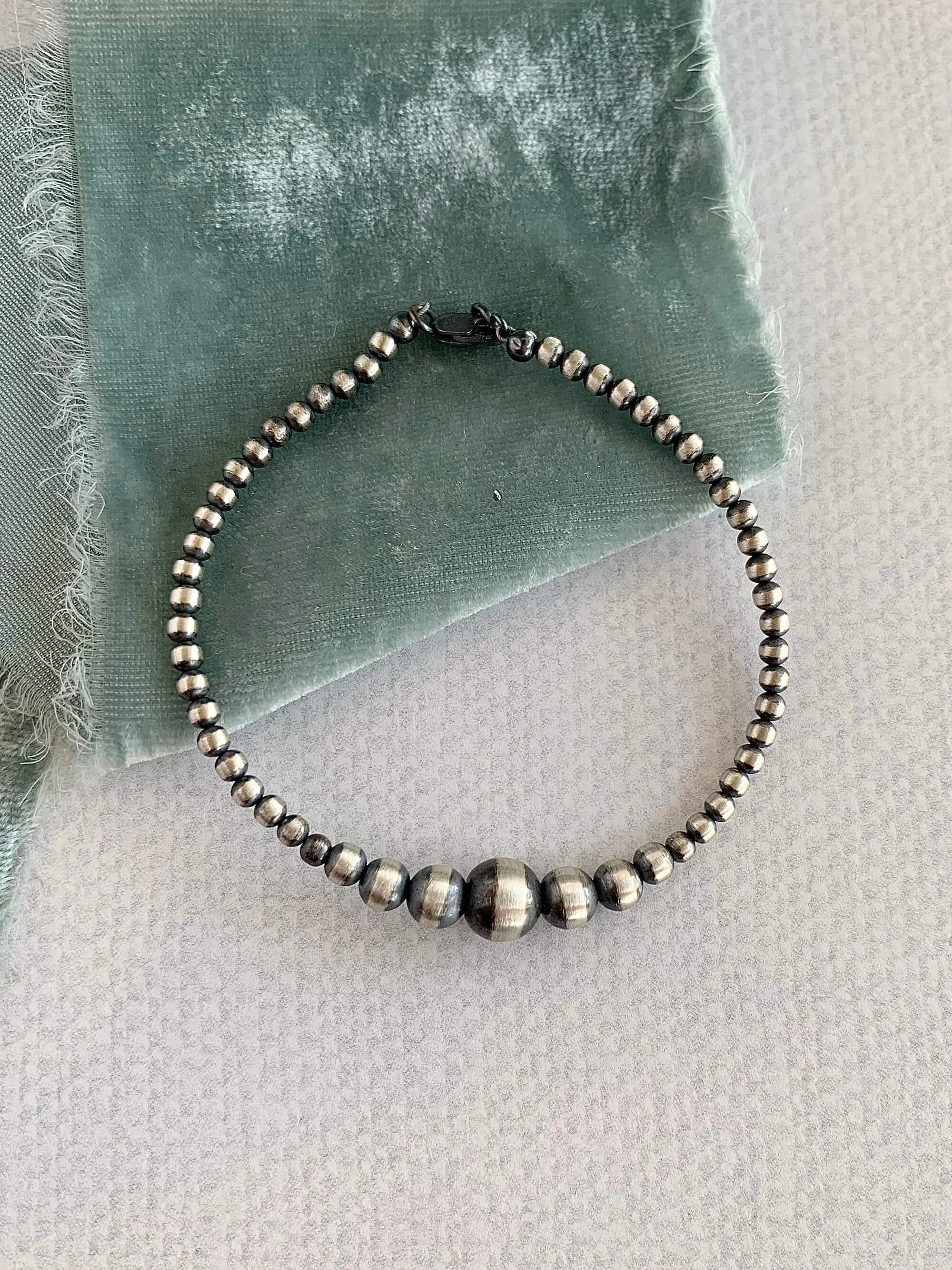 Graduated Navajo Pearl Silver Bracelet
