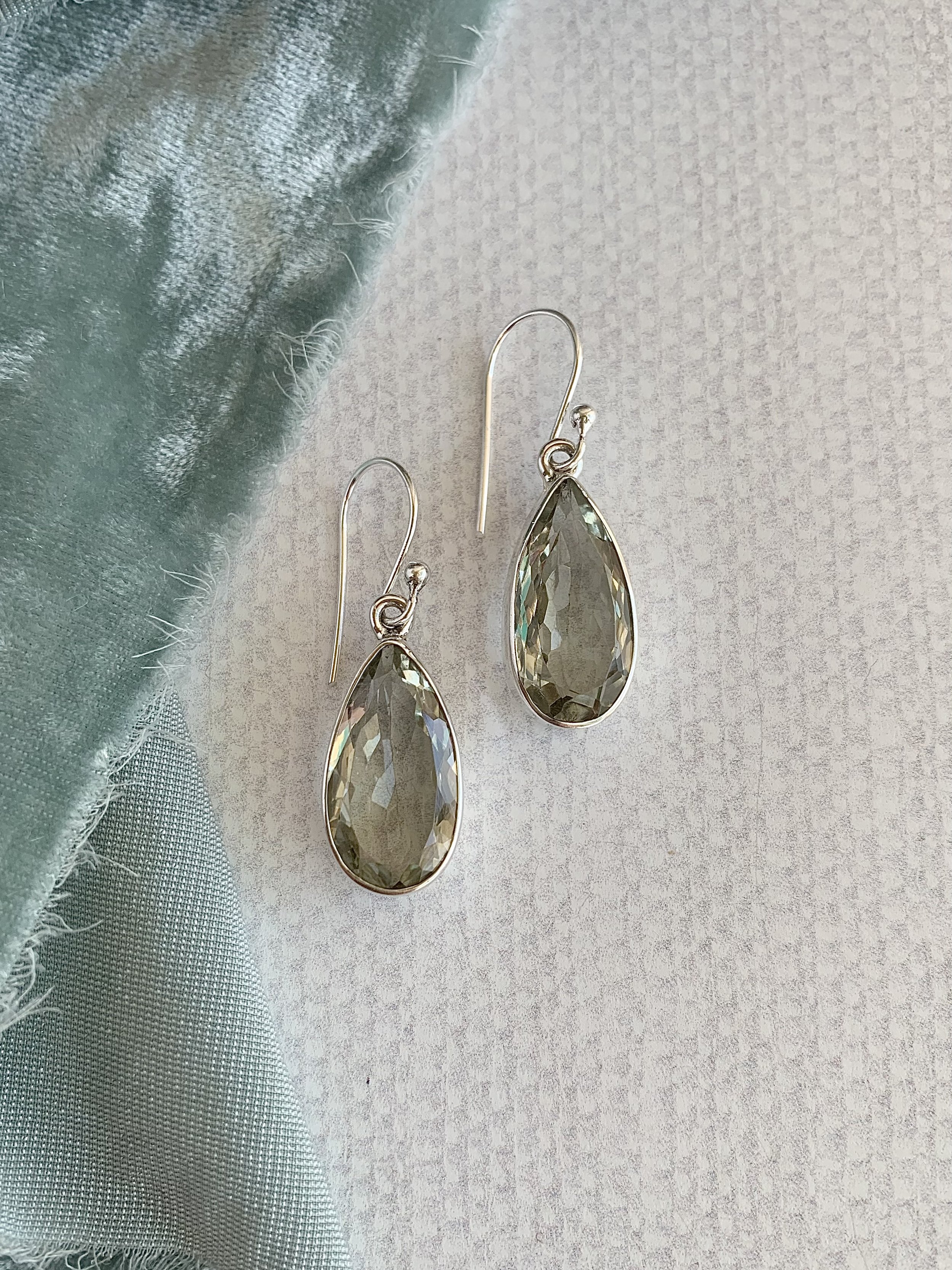 Dewdrop Green Amethyst Silver Earrings
