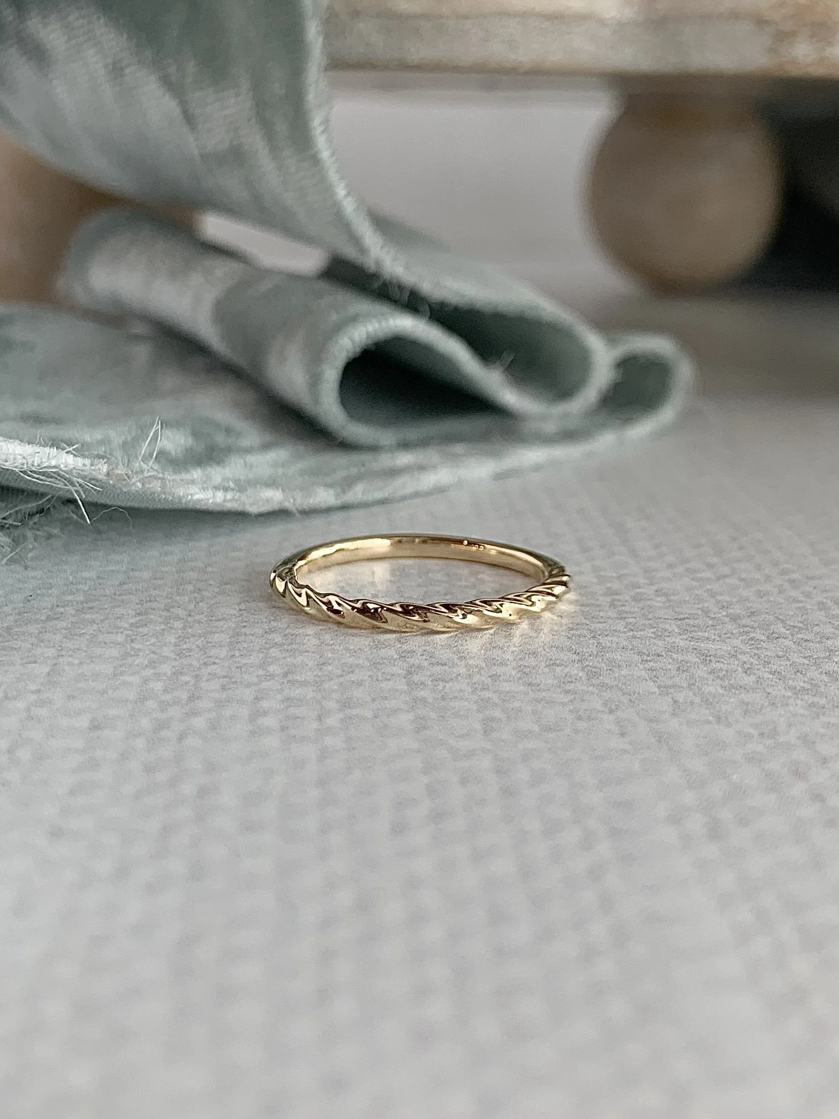 Twist 14k Yellow Gold Band