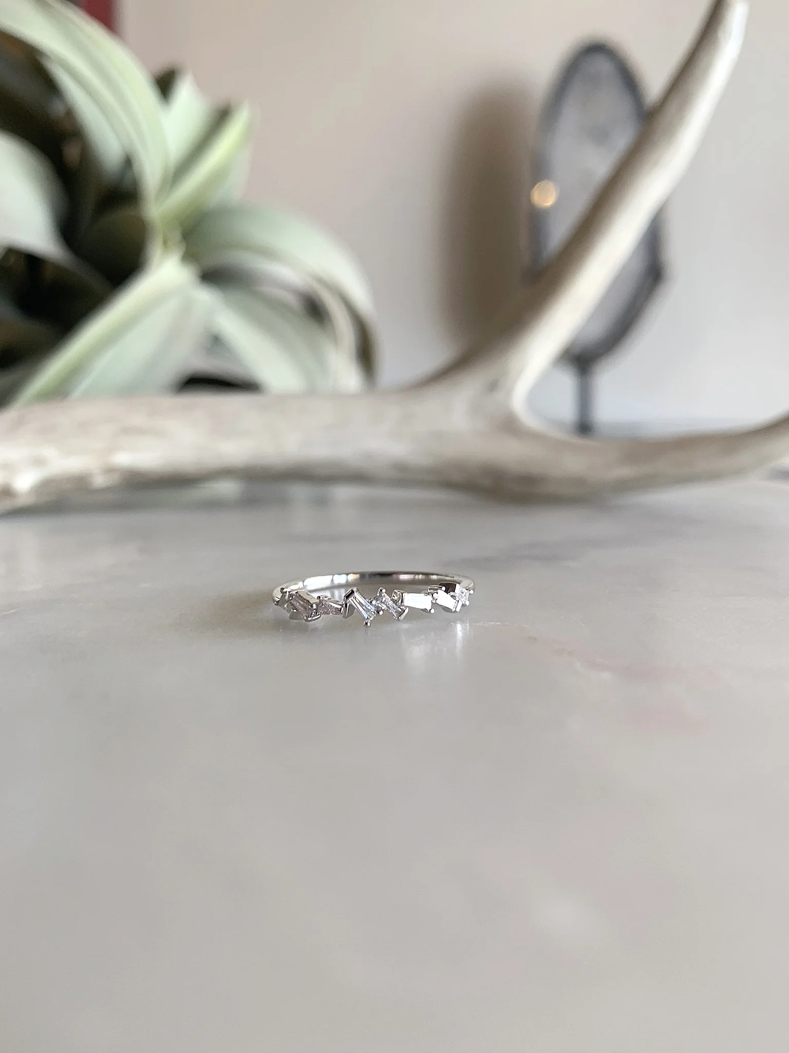 zigzagdiamondbaguette14kwband-NEW$625_web.jpg