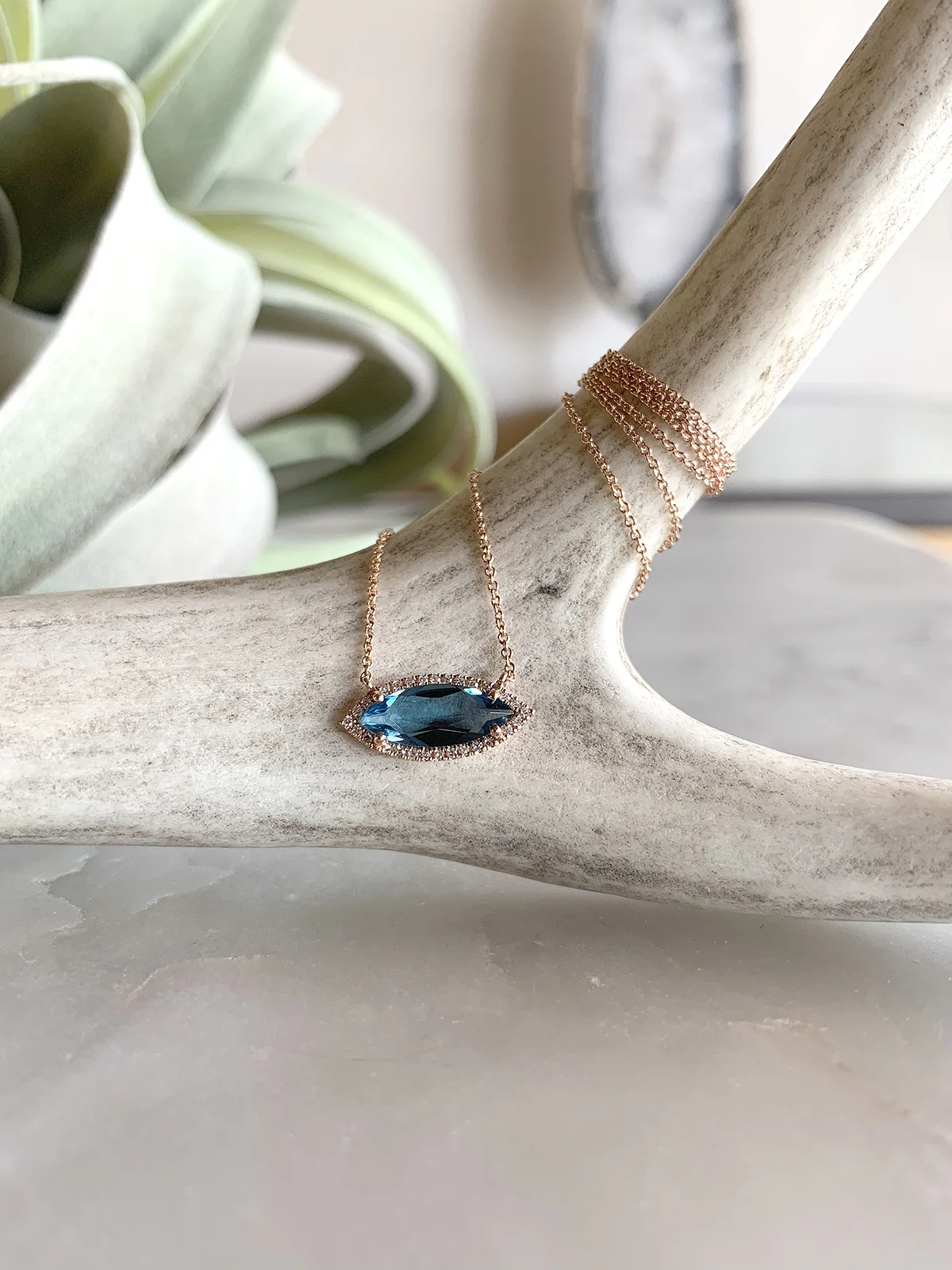 londonbluetopazeaswestmarquisenecklace14kr-NEW$689_web.jpg
