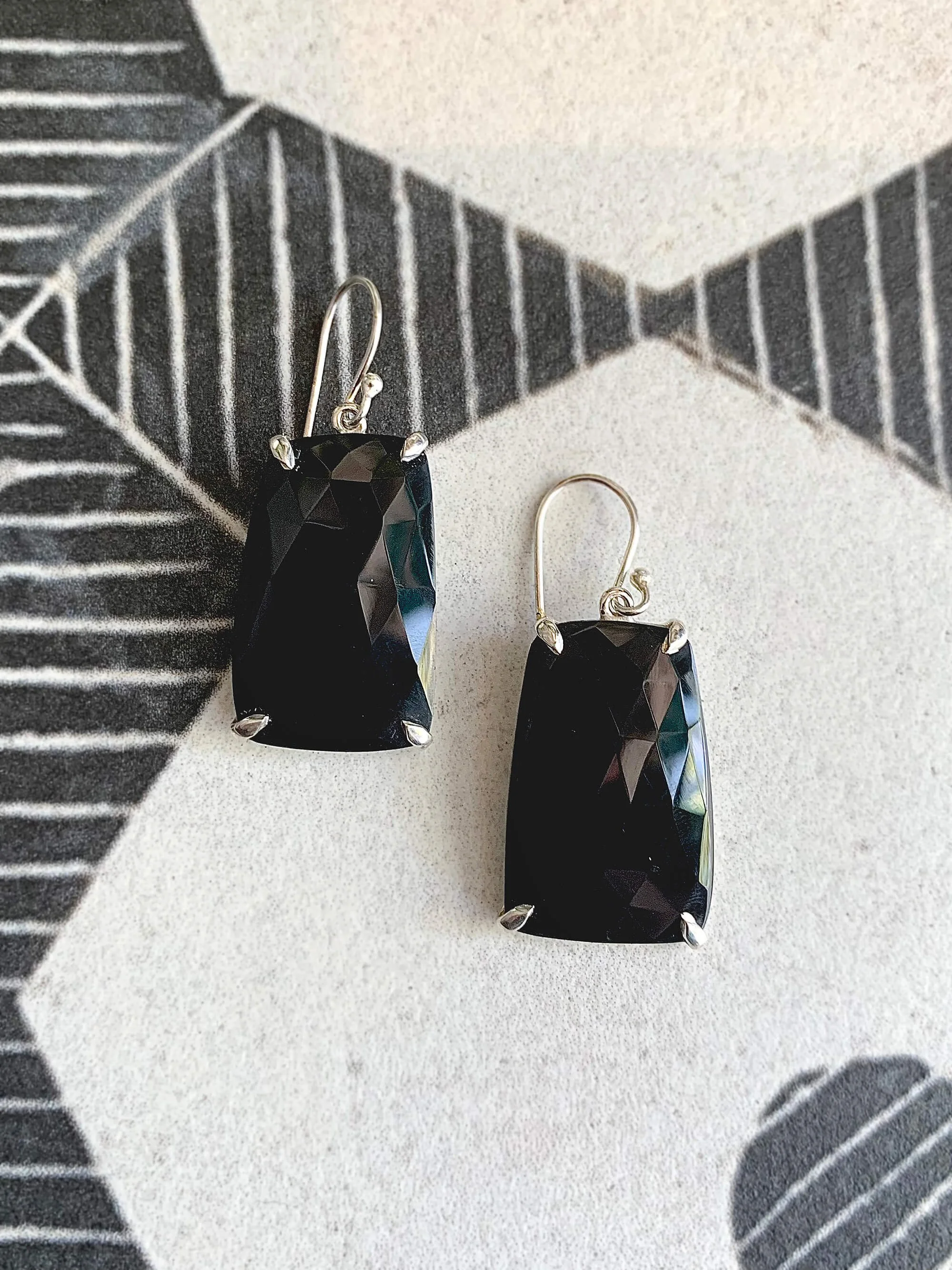 Ohmmmm Silver Earring main image 1